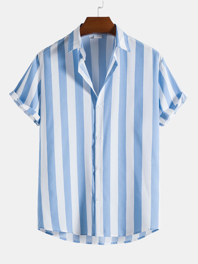 Chemises à larges rayures et shorts de bain
