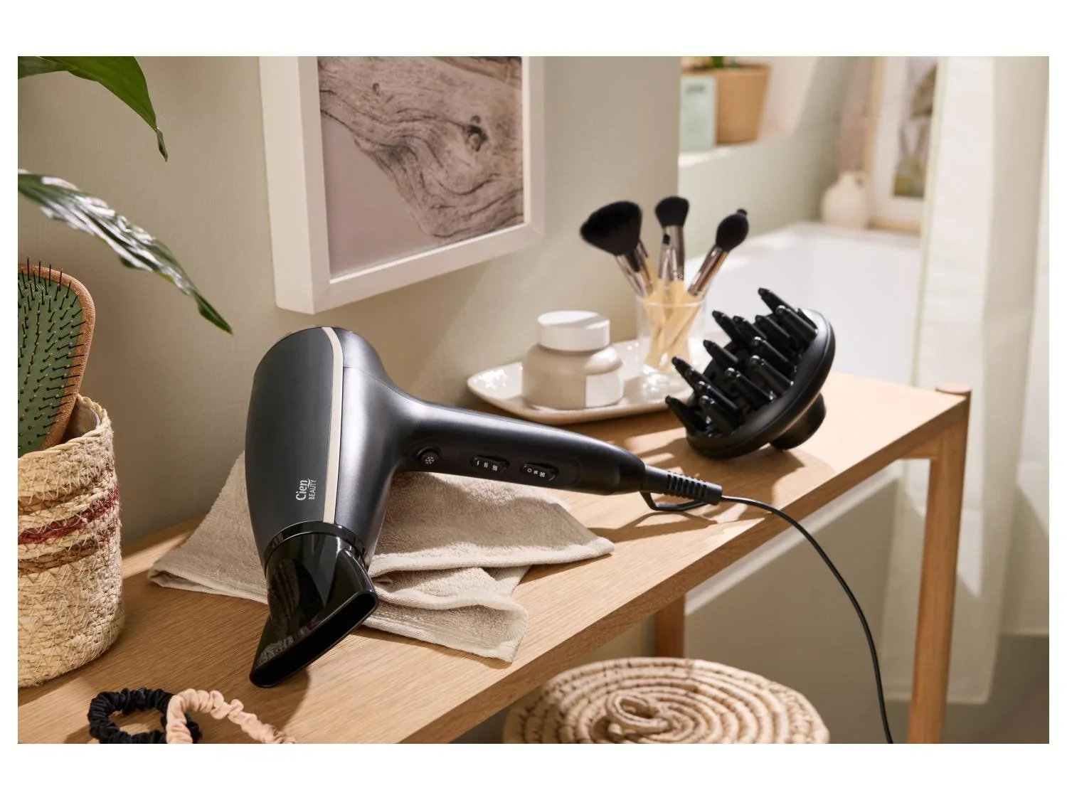 CIEN Beauty Sche-cheveux ionique DC CHDB 2200 D1