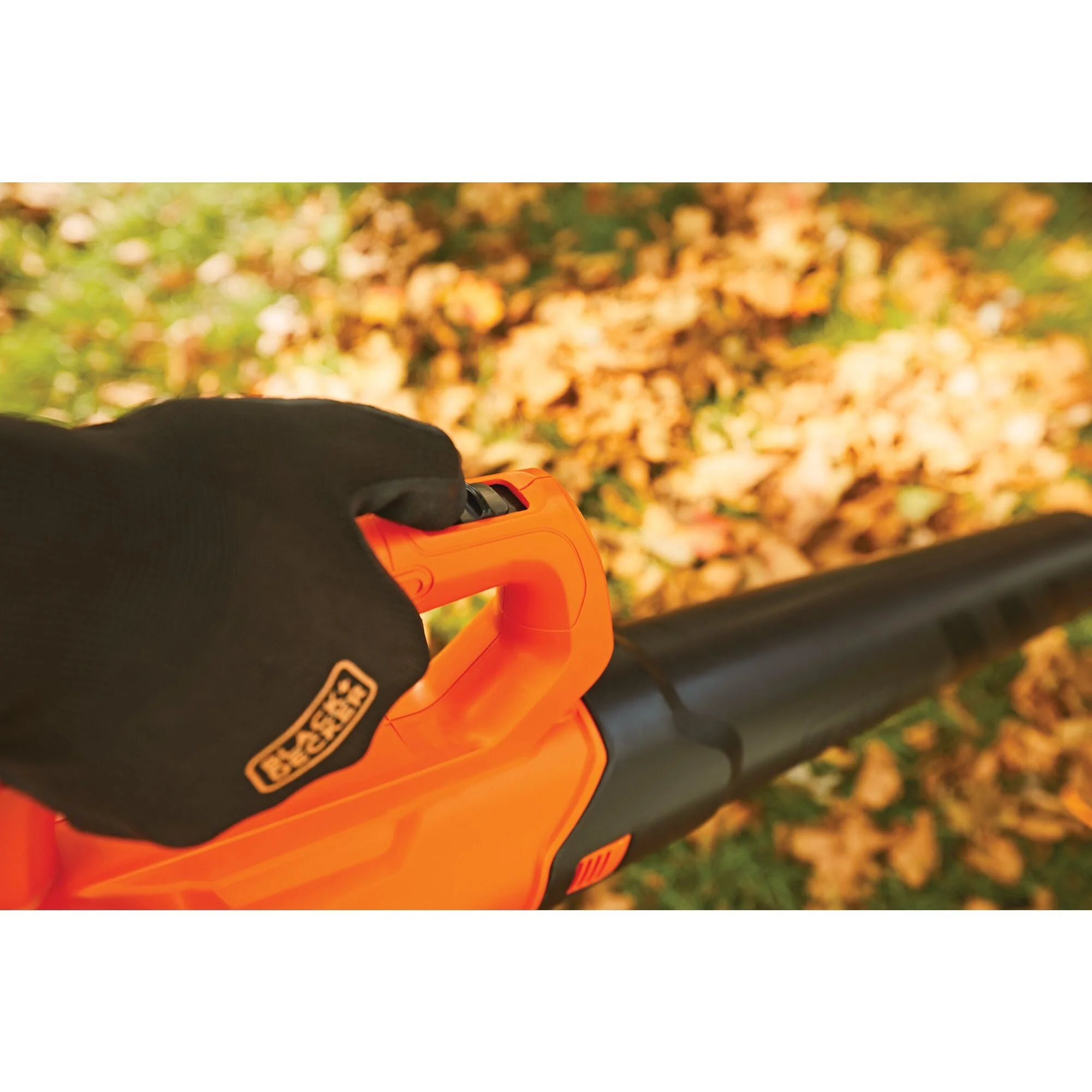 BLACK+DECKER 20V Max* Leaf Blower, Axial, 2.0 - Ah, (BCBL700D1)