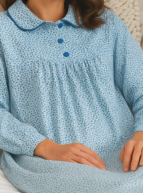 Chemise de nuit femme imprimés fleuris en coton pétales bleues