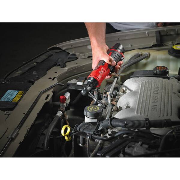 M12 12V Lithium Ion Cordless 3/8 in Ratchet Kit with One 1 5 Ah Battery, Charger and Tool Bag Image 4