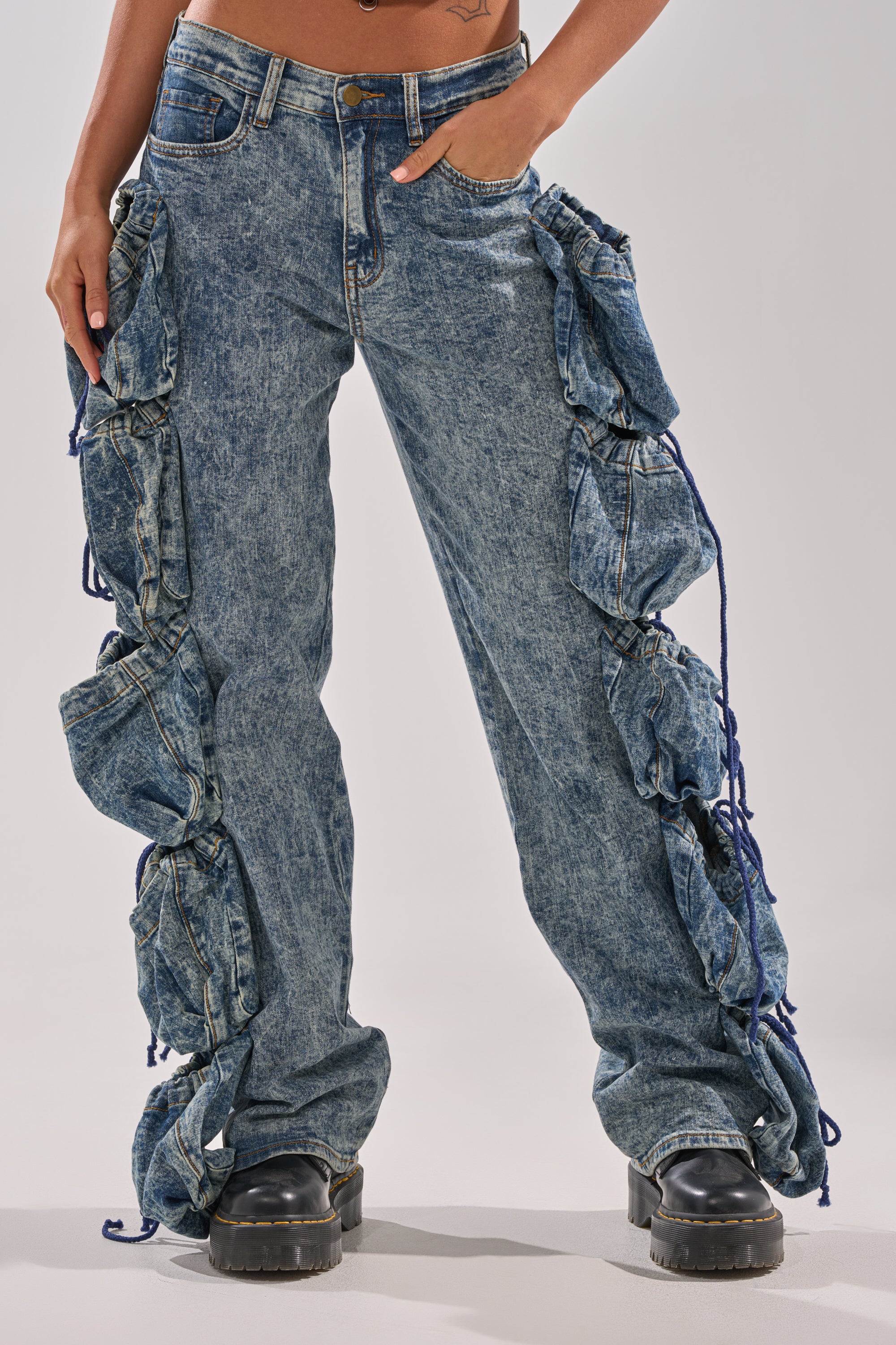 POCKETS FULL OF SUNSHINE DENIM PANT - Akira Store