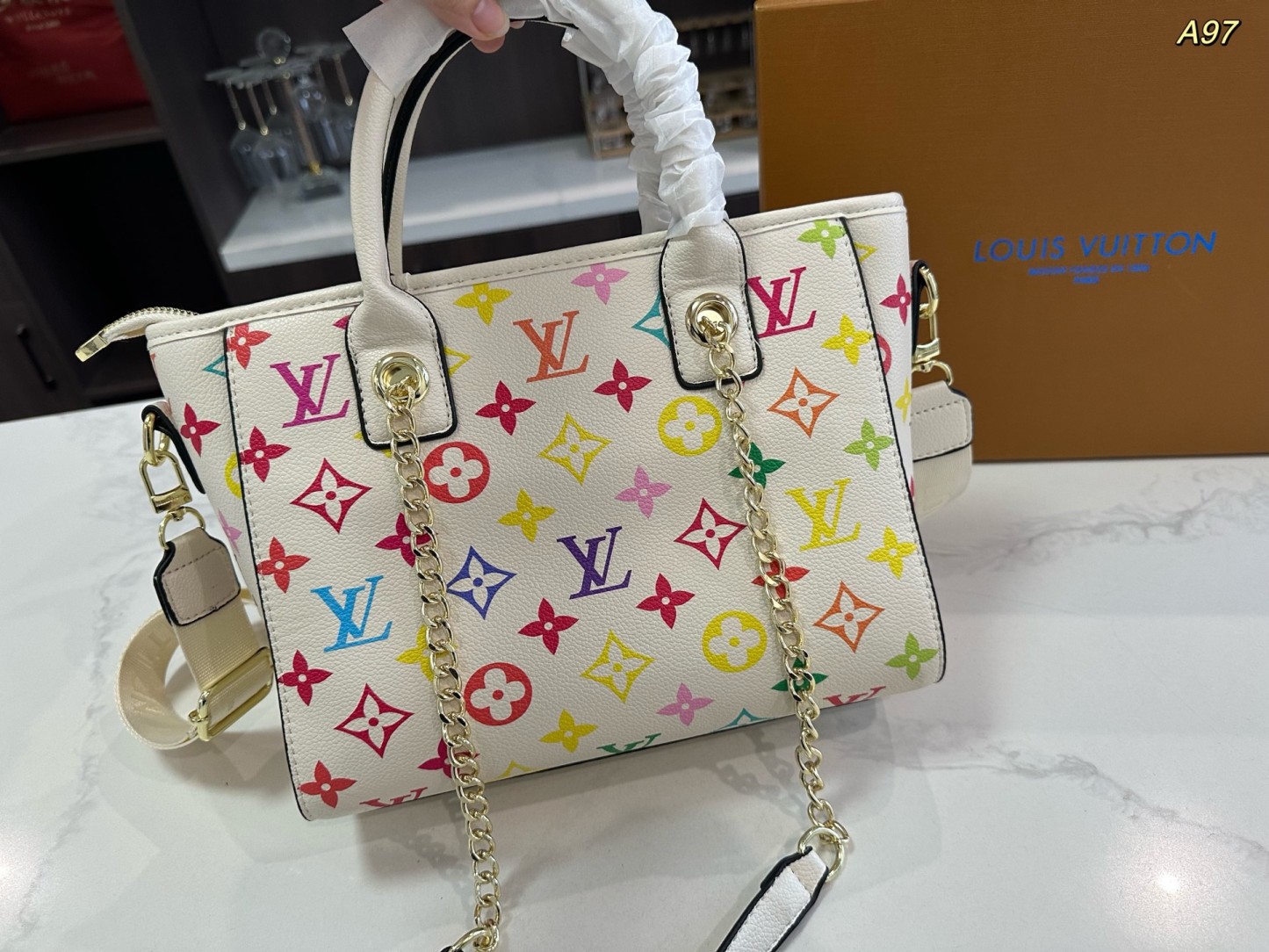 Louis new arrival tote bag size: 26*22cm cm
