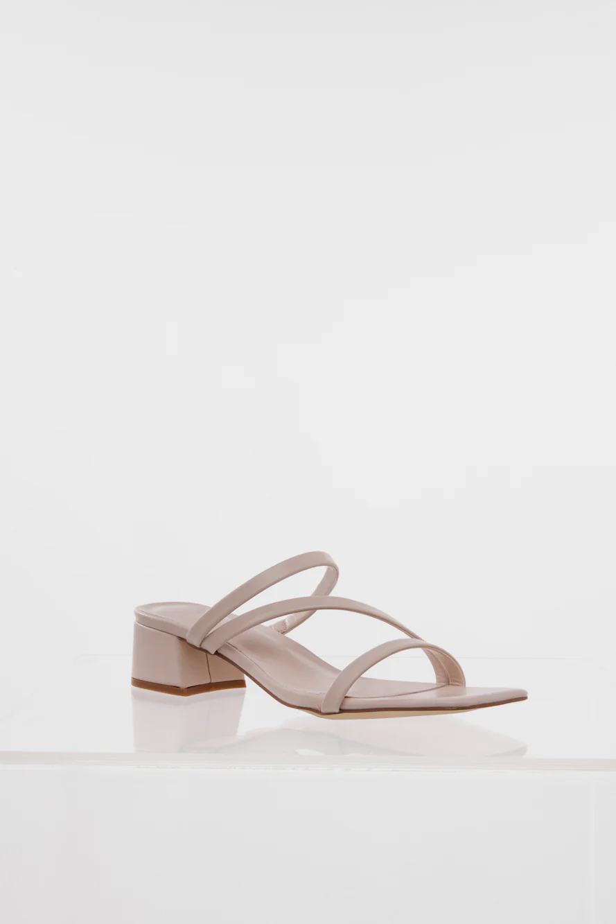 HELLO MOLLY Everyday Chic Heels Nude Nubuck