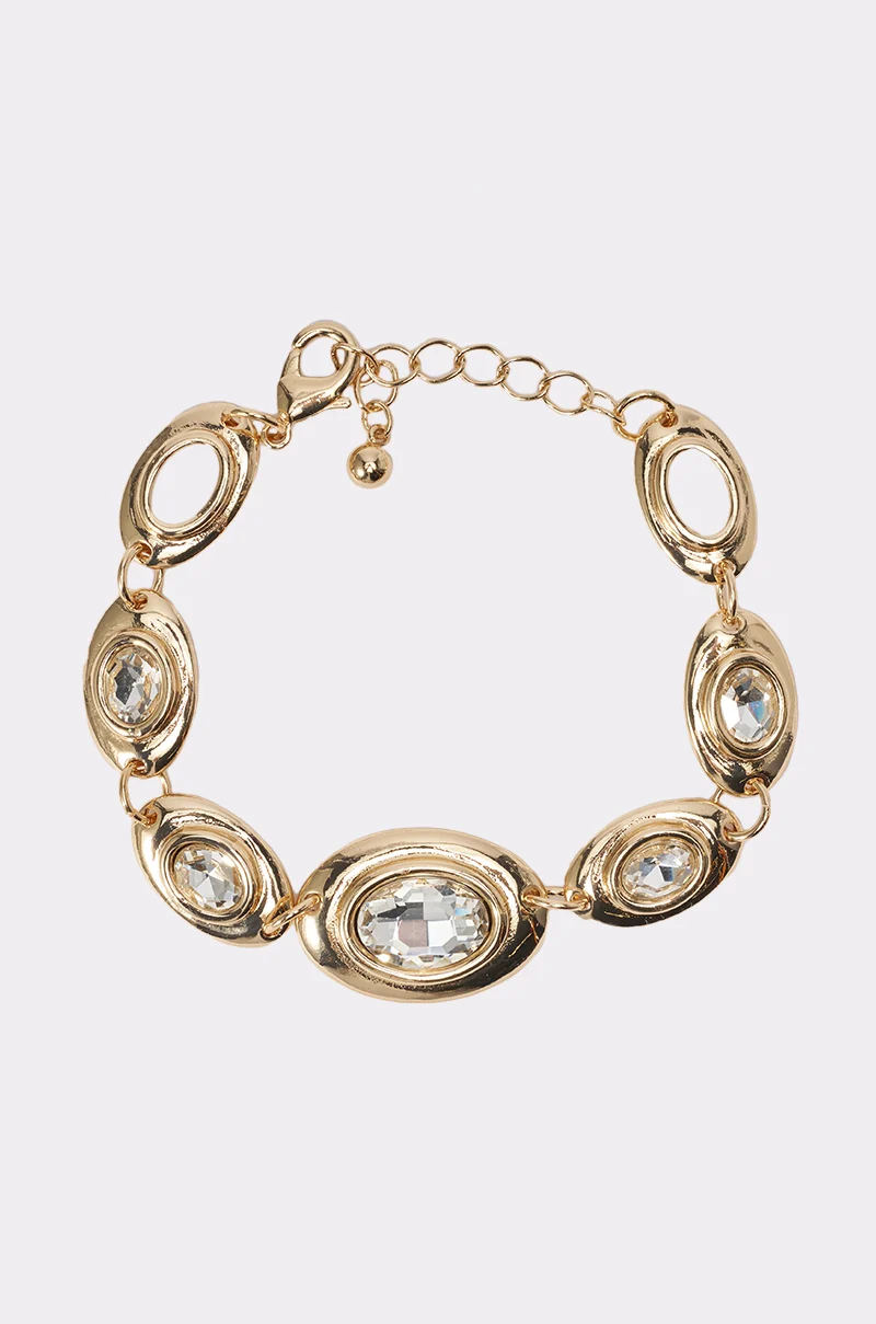 RUNWAY READY BRACELET IN GOLD - Akira Store