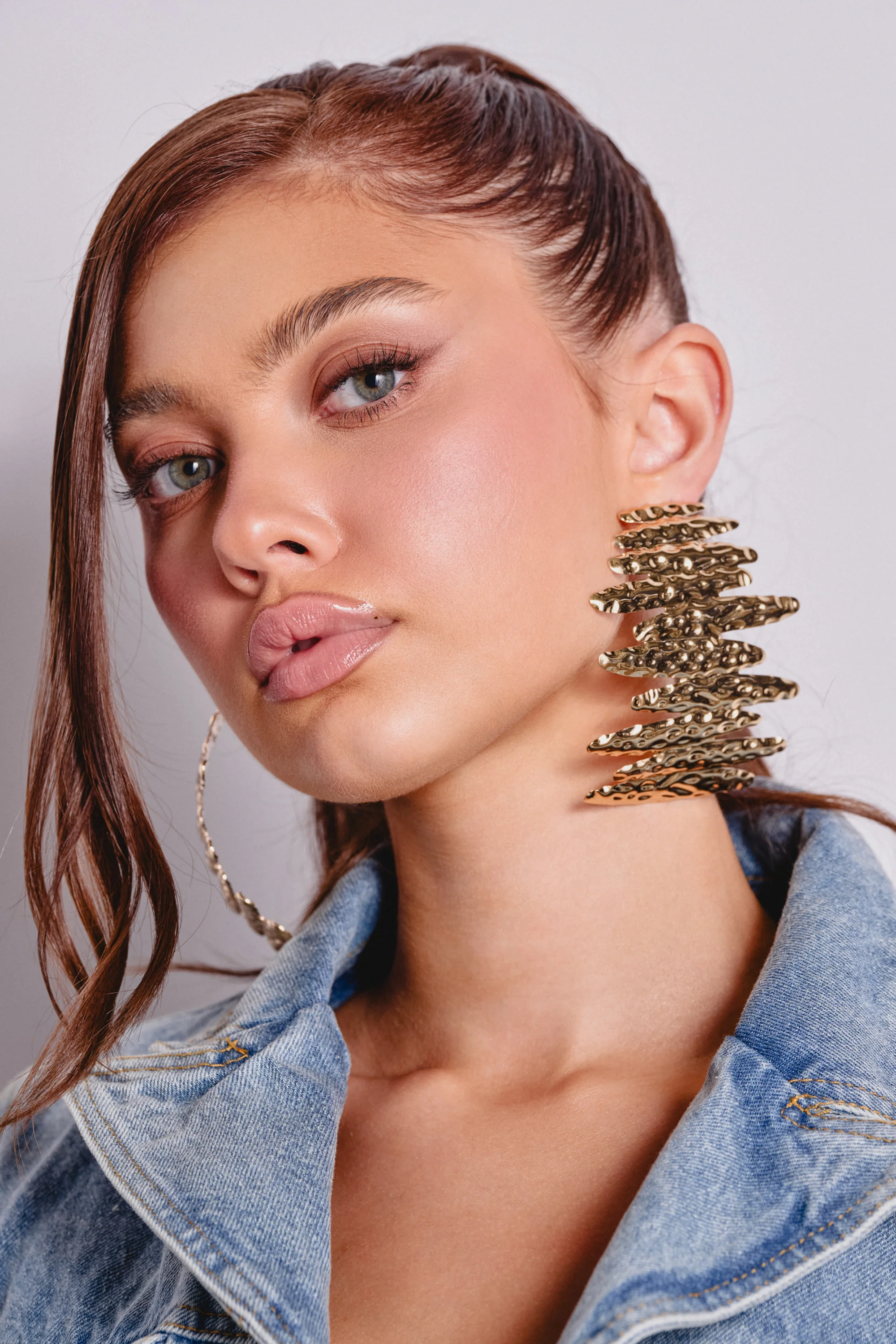 POUR THE SHOTS EARRING - Akira Store