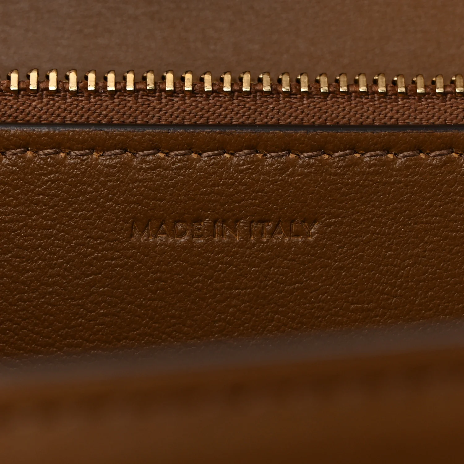 Box Calfskin Medium Classic Box Flap Bag Camel