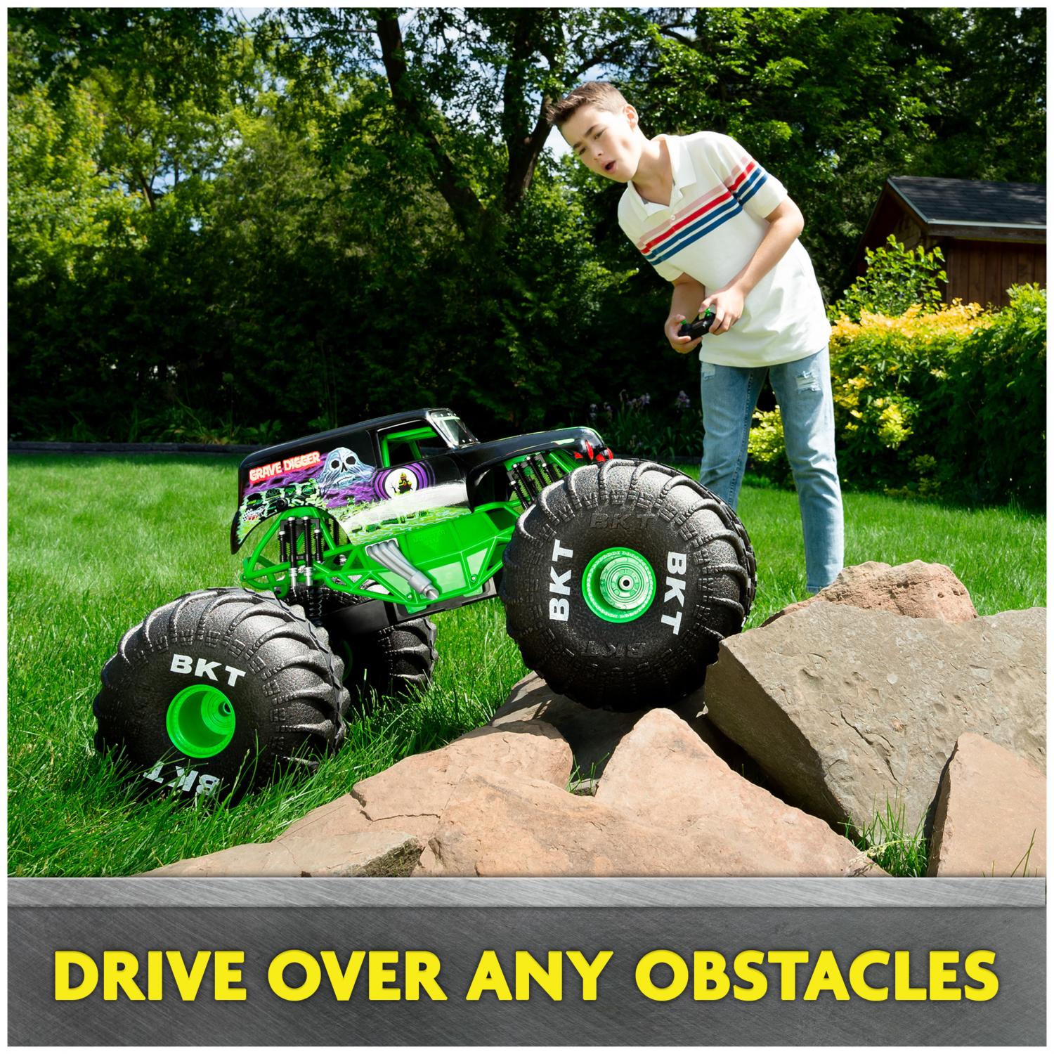 Official Mega Grave Digger All-Terrain Remote Control Monster Truck with Lights. 1:6 Scale. Kids Toys for Boys and Girls Ages 4-6+ - Image 3