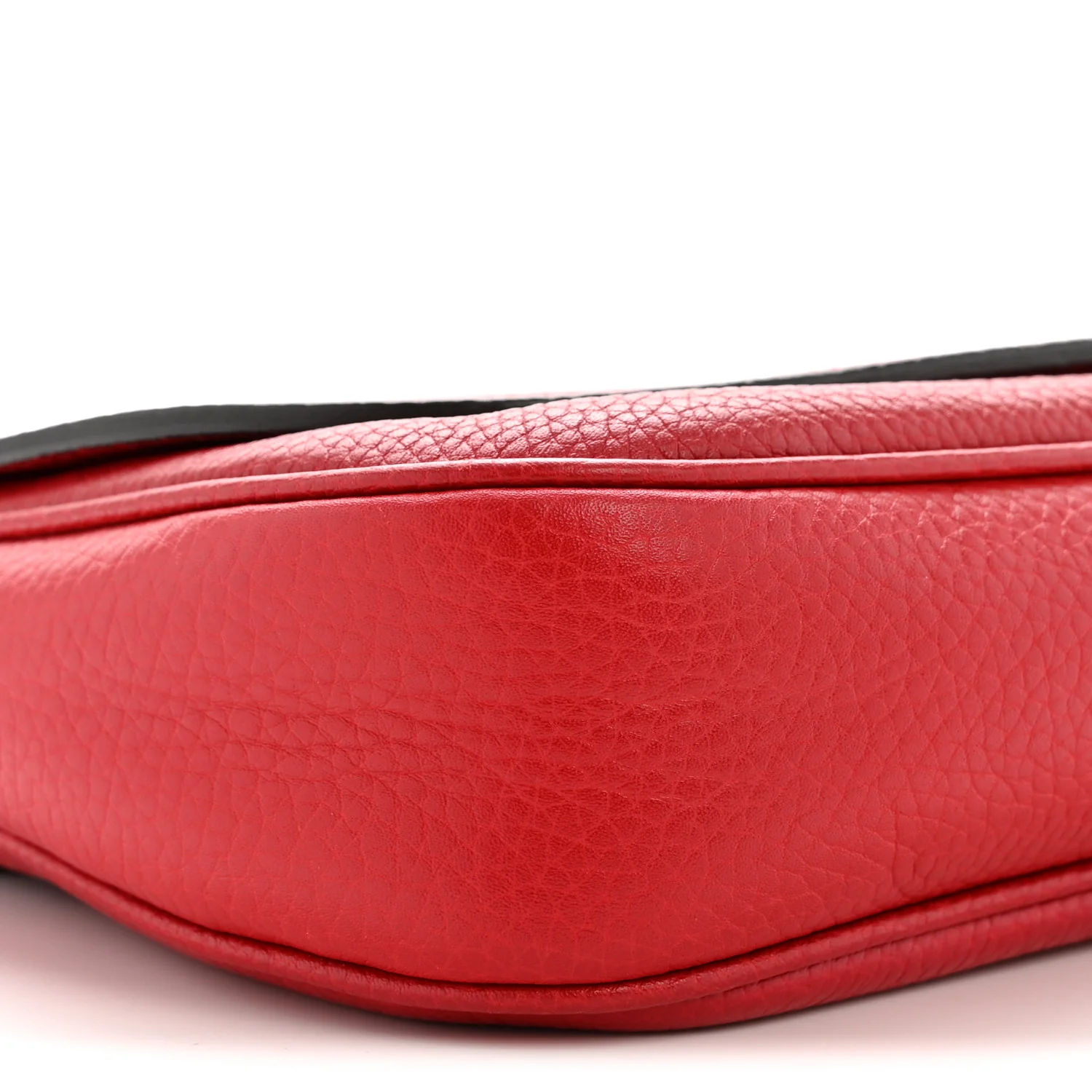 Pebbled Calfskin Medium Soho Flap Crossbody Tabasco Red