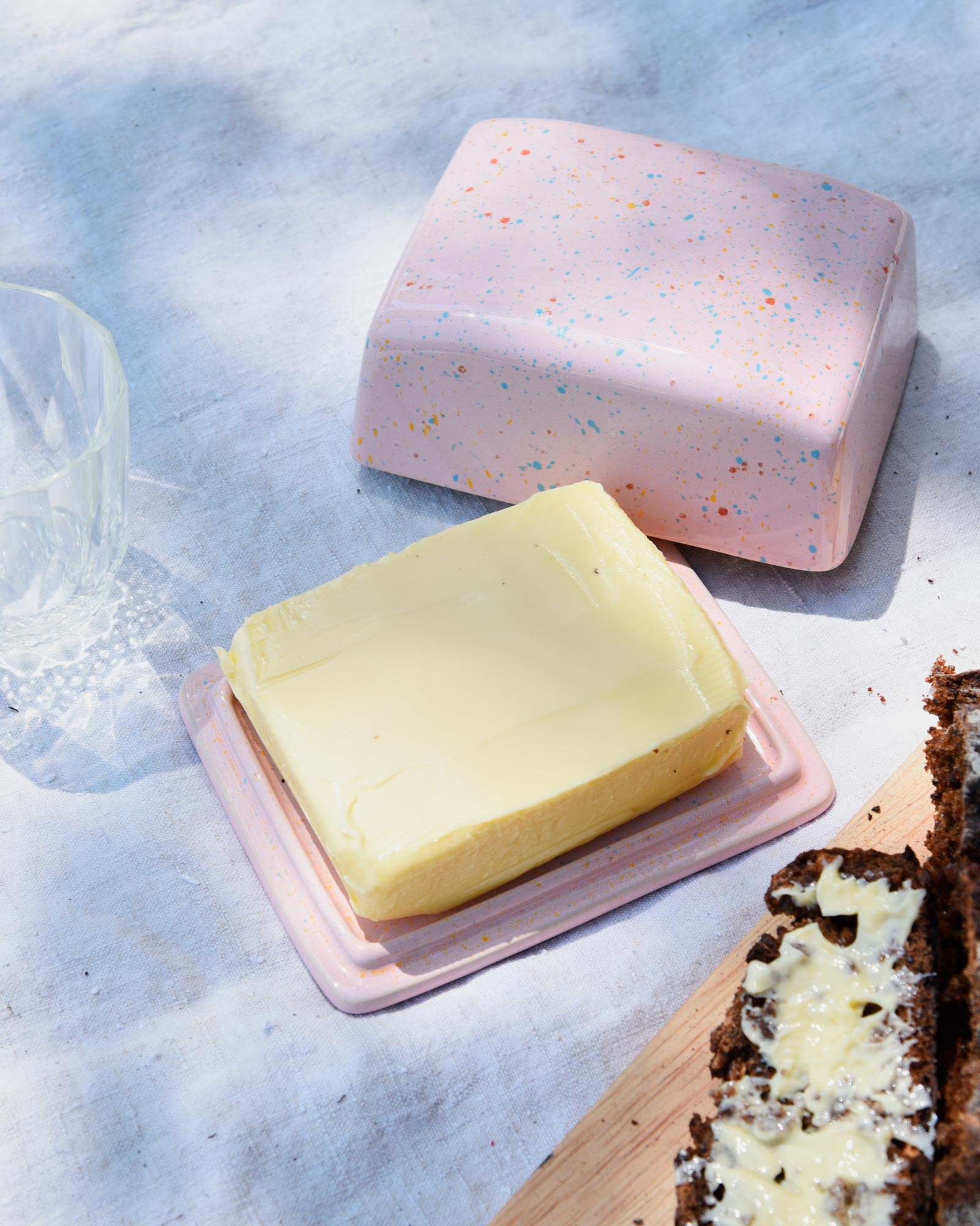 ALOJAMENTO - BUTTER DISH SPECKLED PINK
