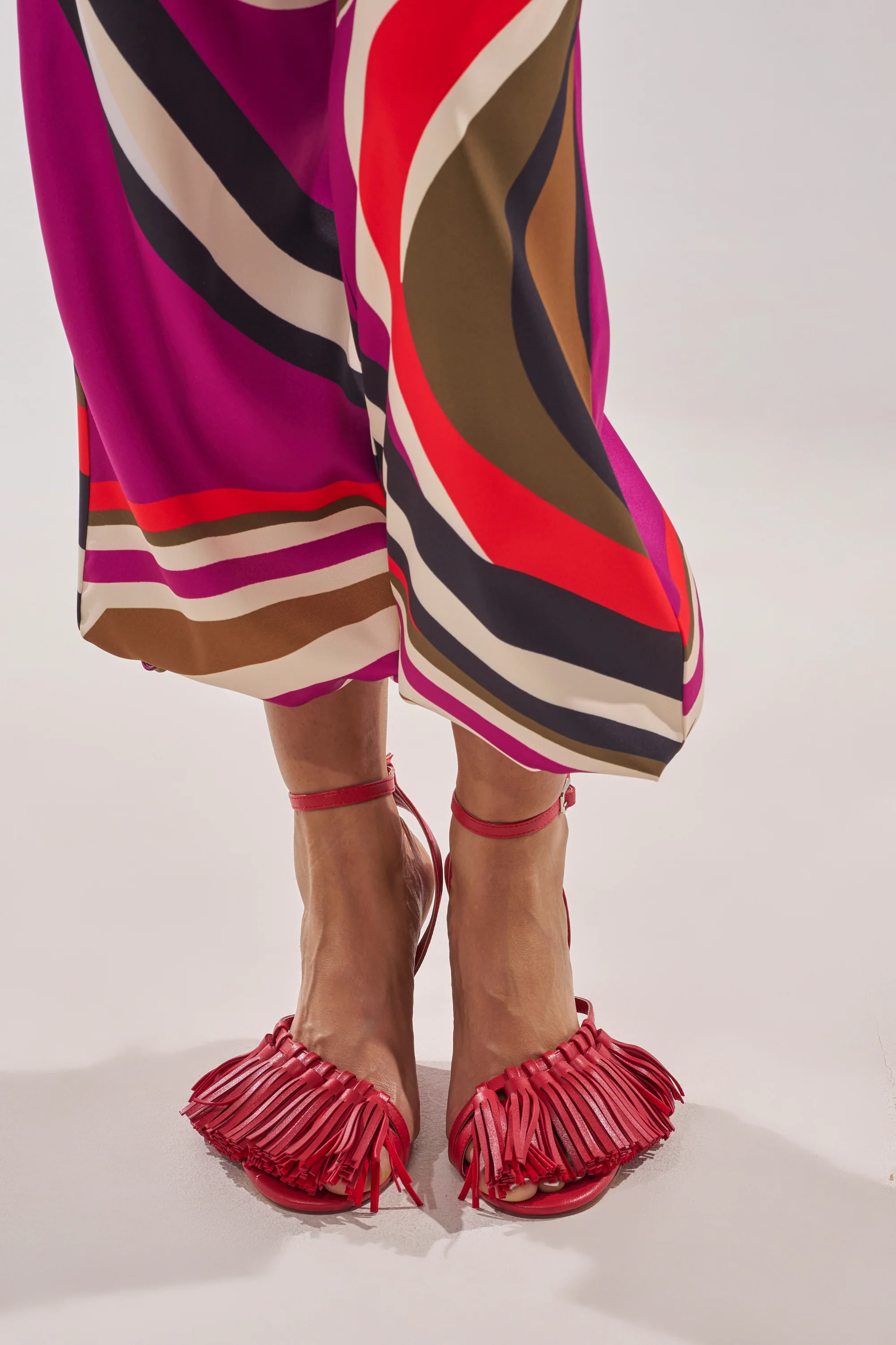 AZALEA WANG PHRIXOS RED WEDGE FRINGE PU SANDAL - Akira Store