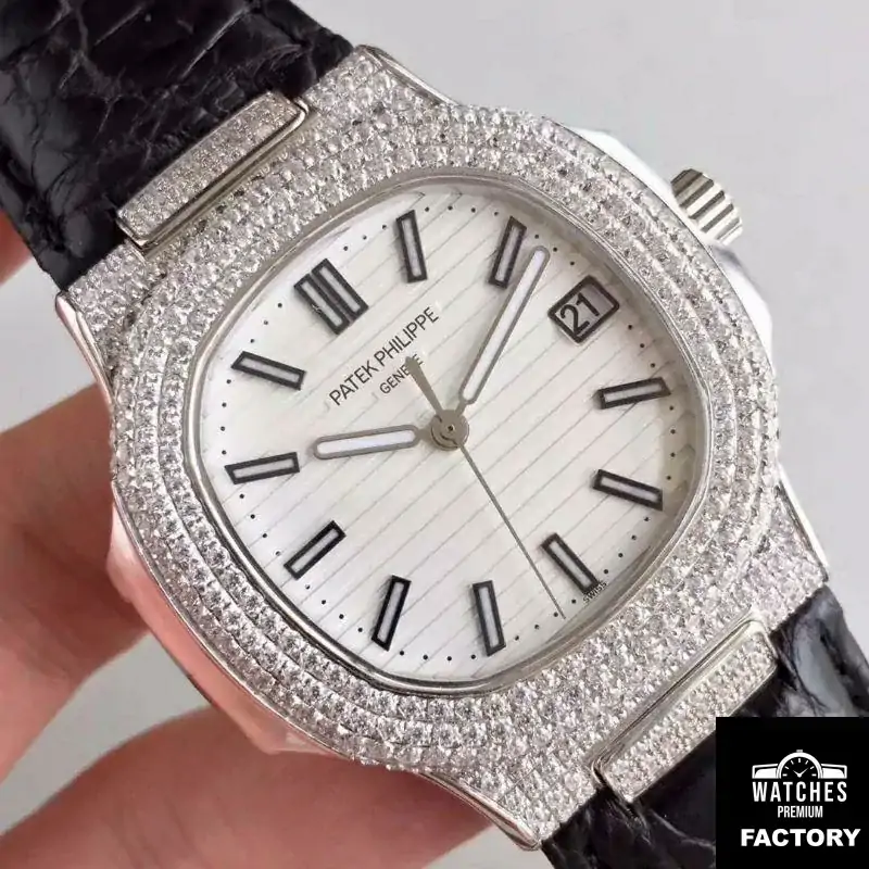 Patek Philippe Nautilus Jumbo 5719 / 1G-001 White Dial