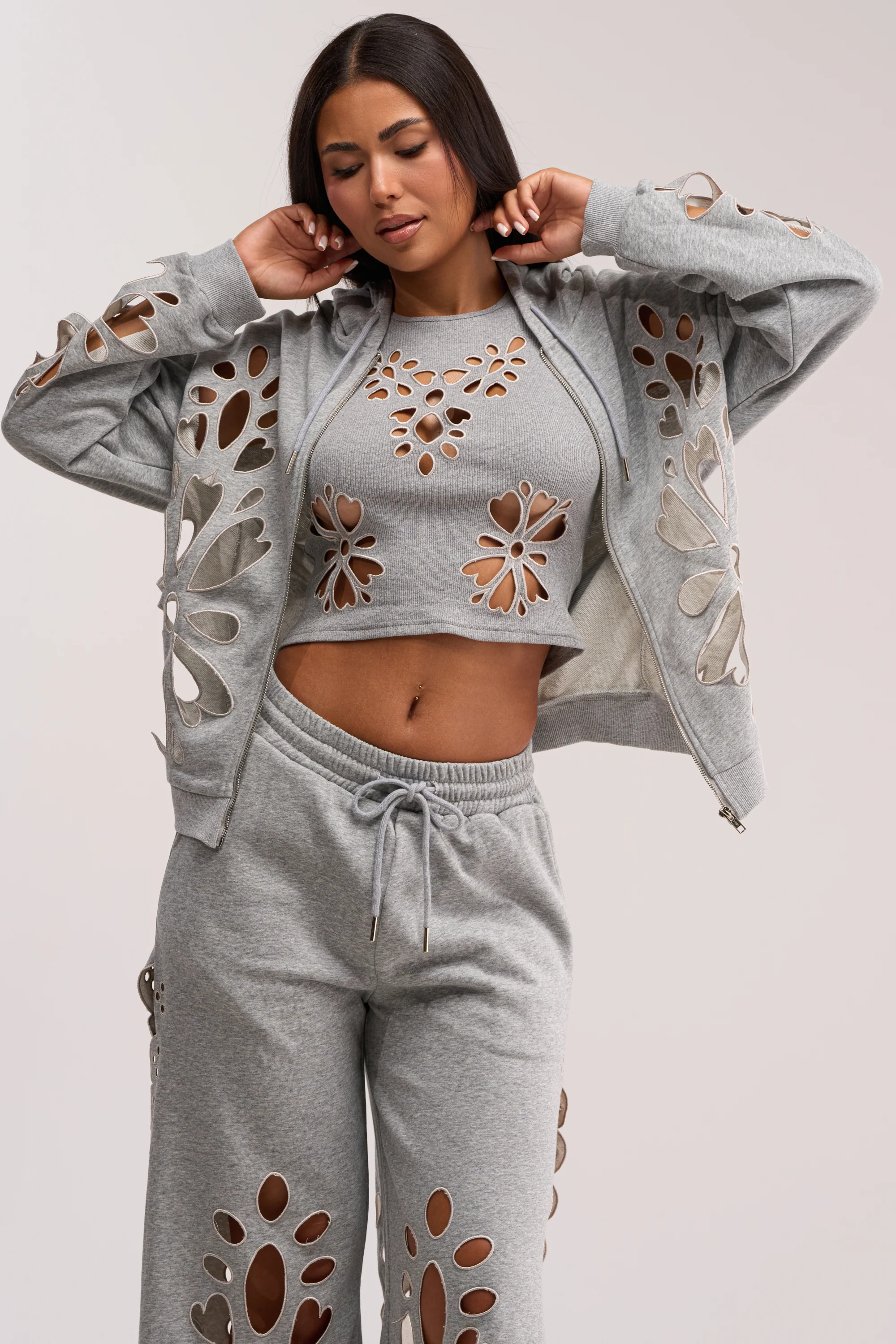 GIRLY POP CUTOUT ZIP UP SWEATSHIRT - Akira Store