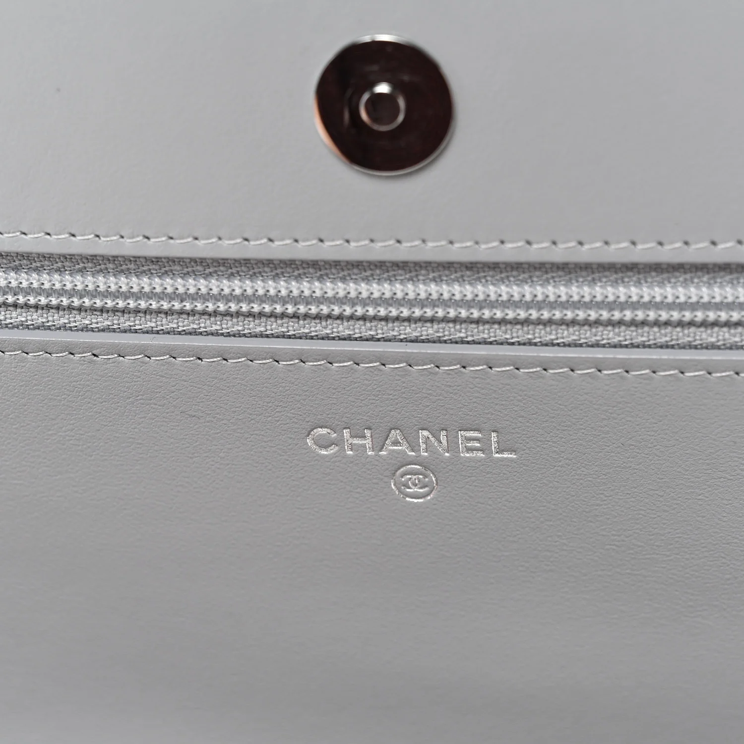Caviar Quilted Boy Wallet On Chain WOC Grey