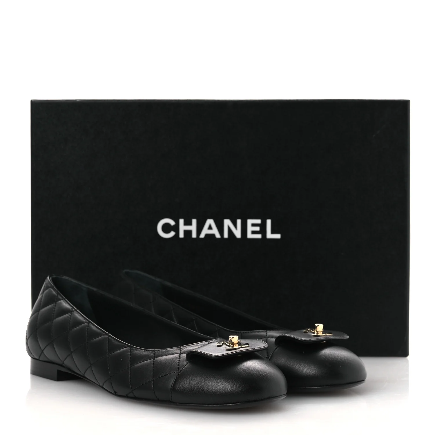 Calfskin Lambskin Quilted CC Cap Toe Ballerina Flats 37 Black