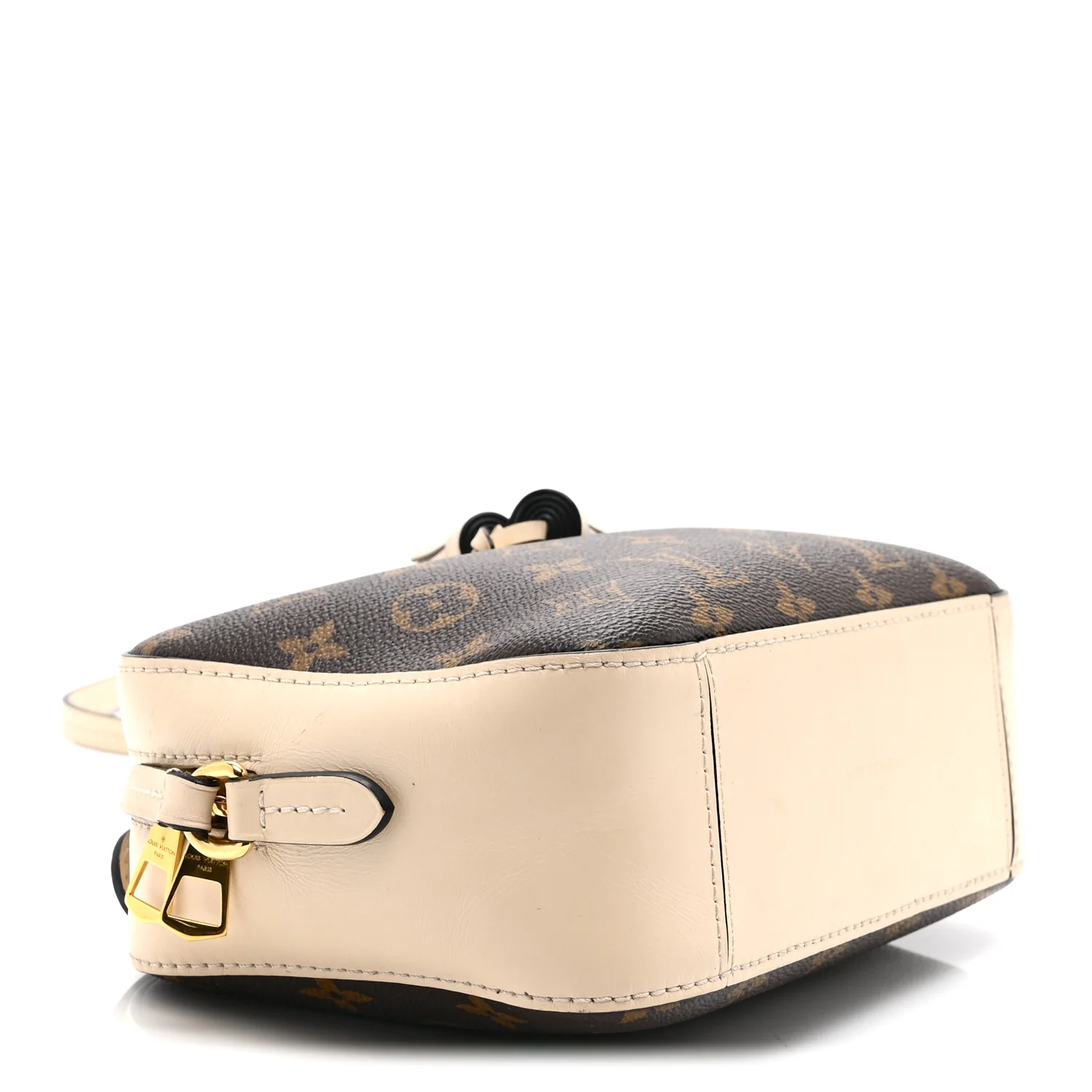 Monogram Saintonge Creme