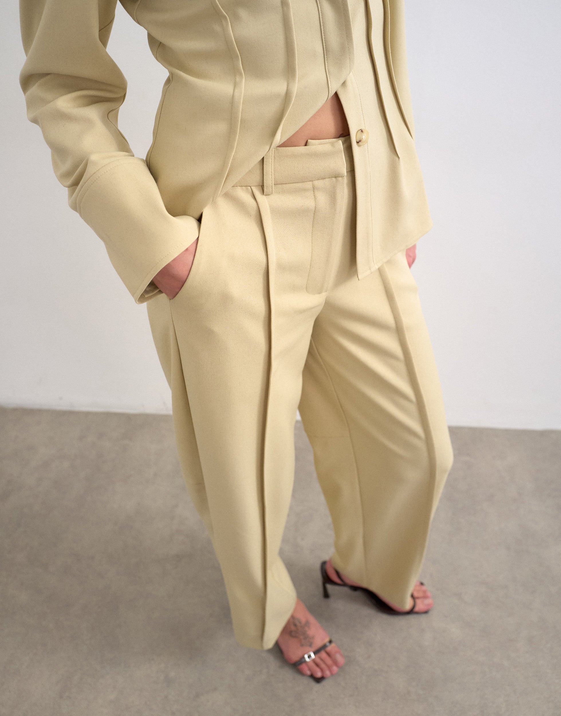 VERO MODA® TSWERA High rise Tailored Trousers