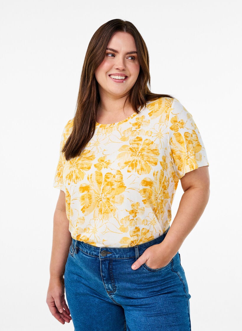 Zizzi T-shirt with floral print