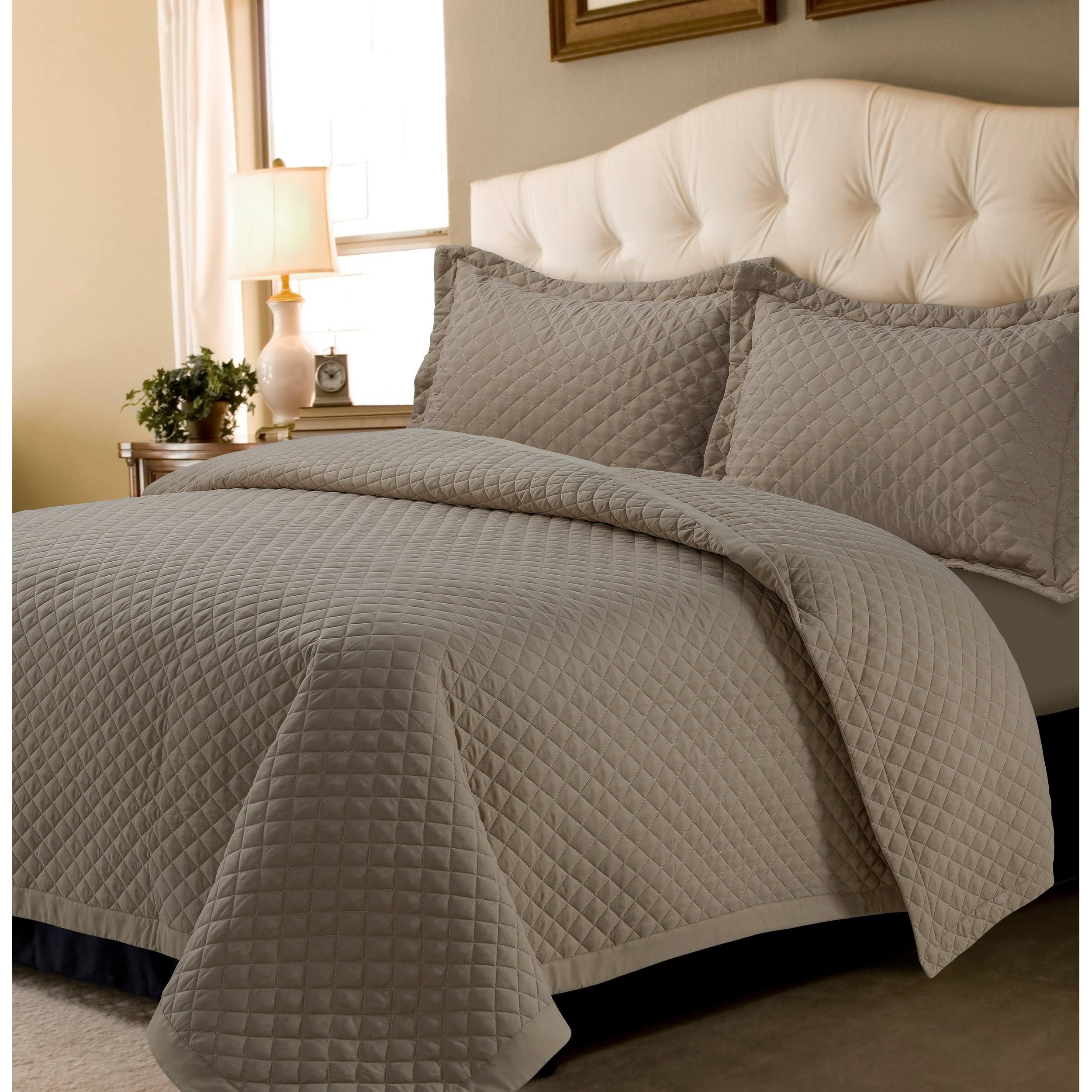Tribeca Living Oversized Brisbane Solid King Quilt Set in Taupe