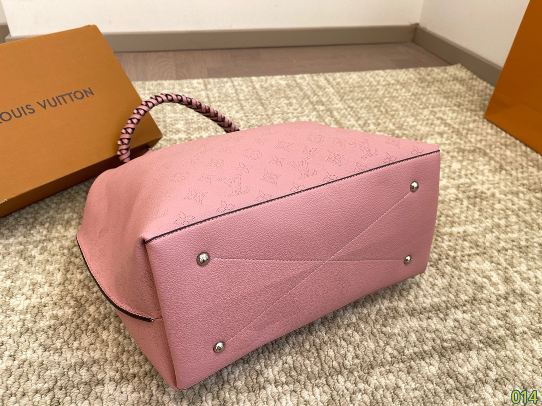 Louis new arrival hobo tote bag size: 34*28 cm
