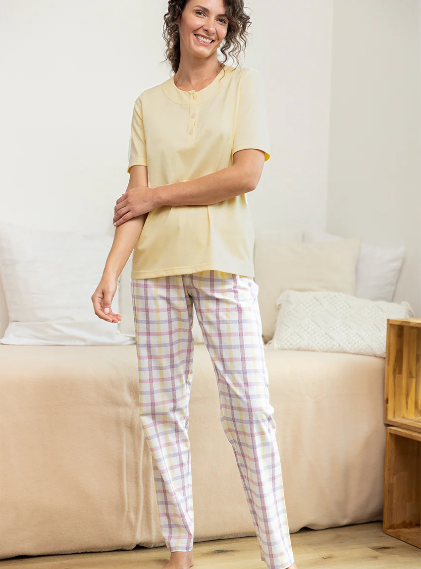 Pyjama femme col rond en coton jaune