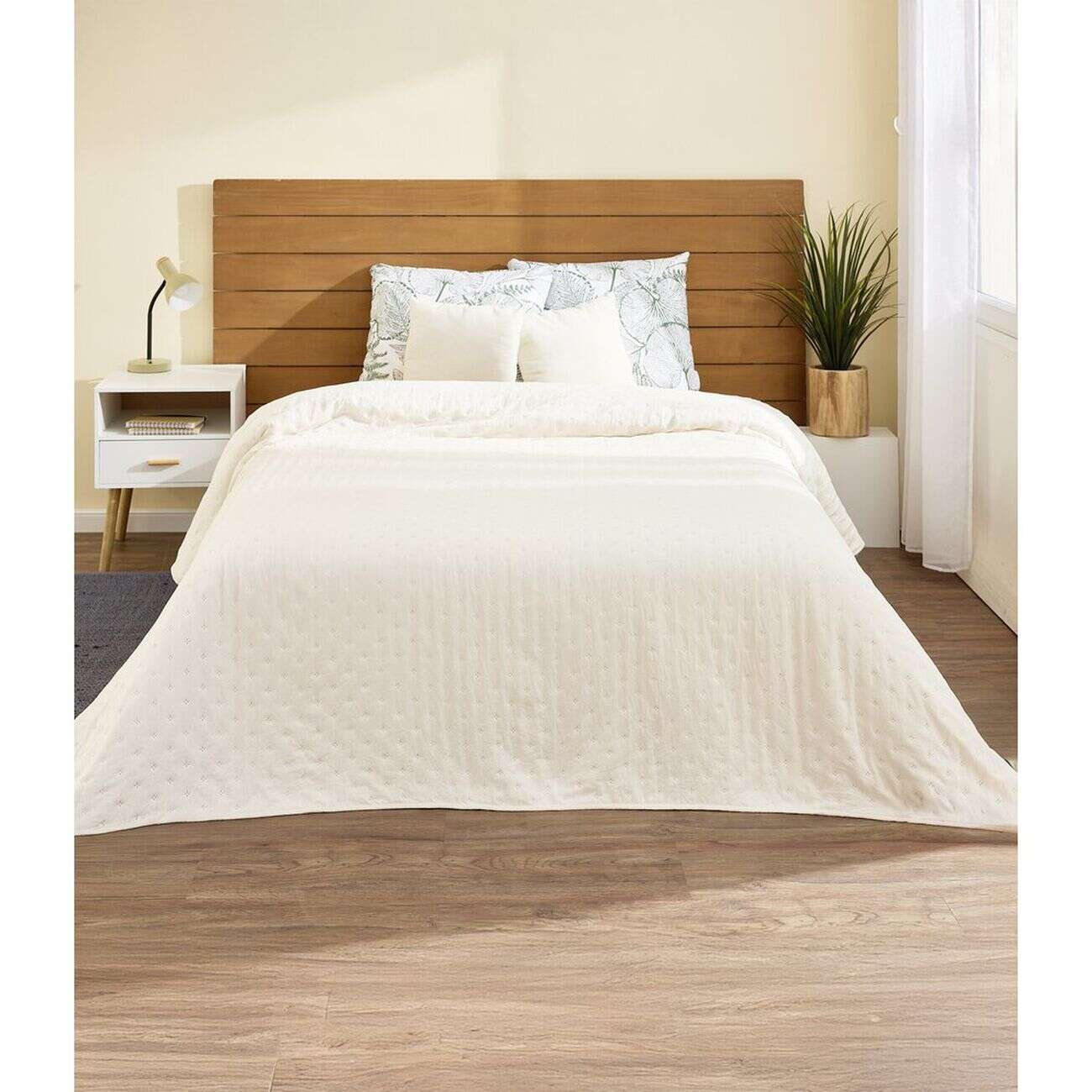 Couvre lit 2 personnes micro lavée beige 220x240cm