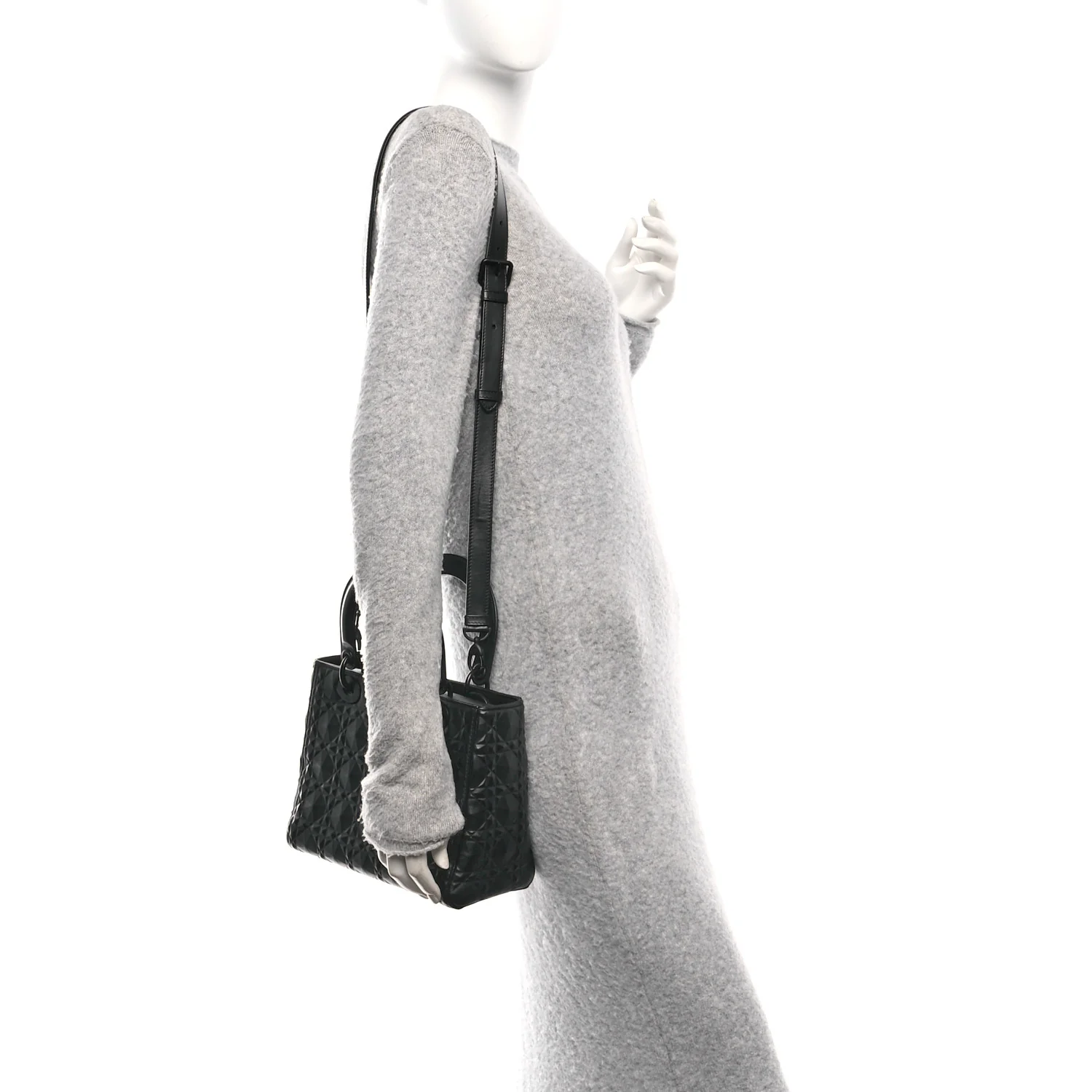 Calfskin Cannage Diamond Cannage Medium Lady Dior Black