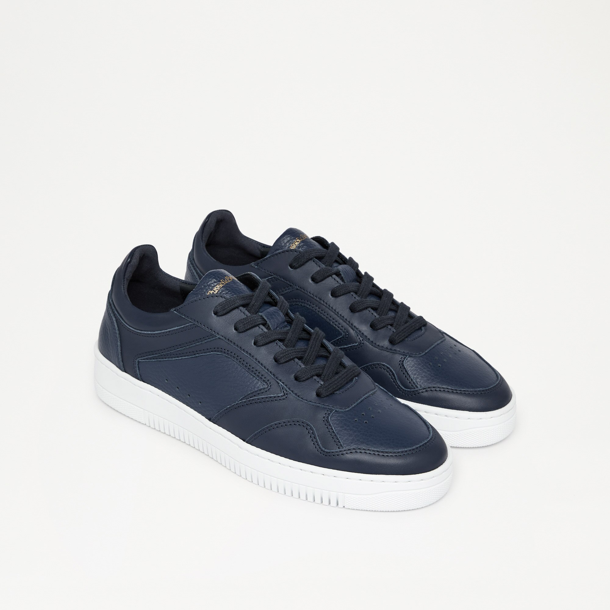 Newton<br>Oxford Lace Sneaker