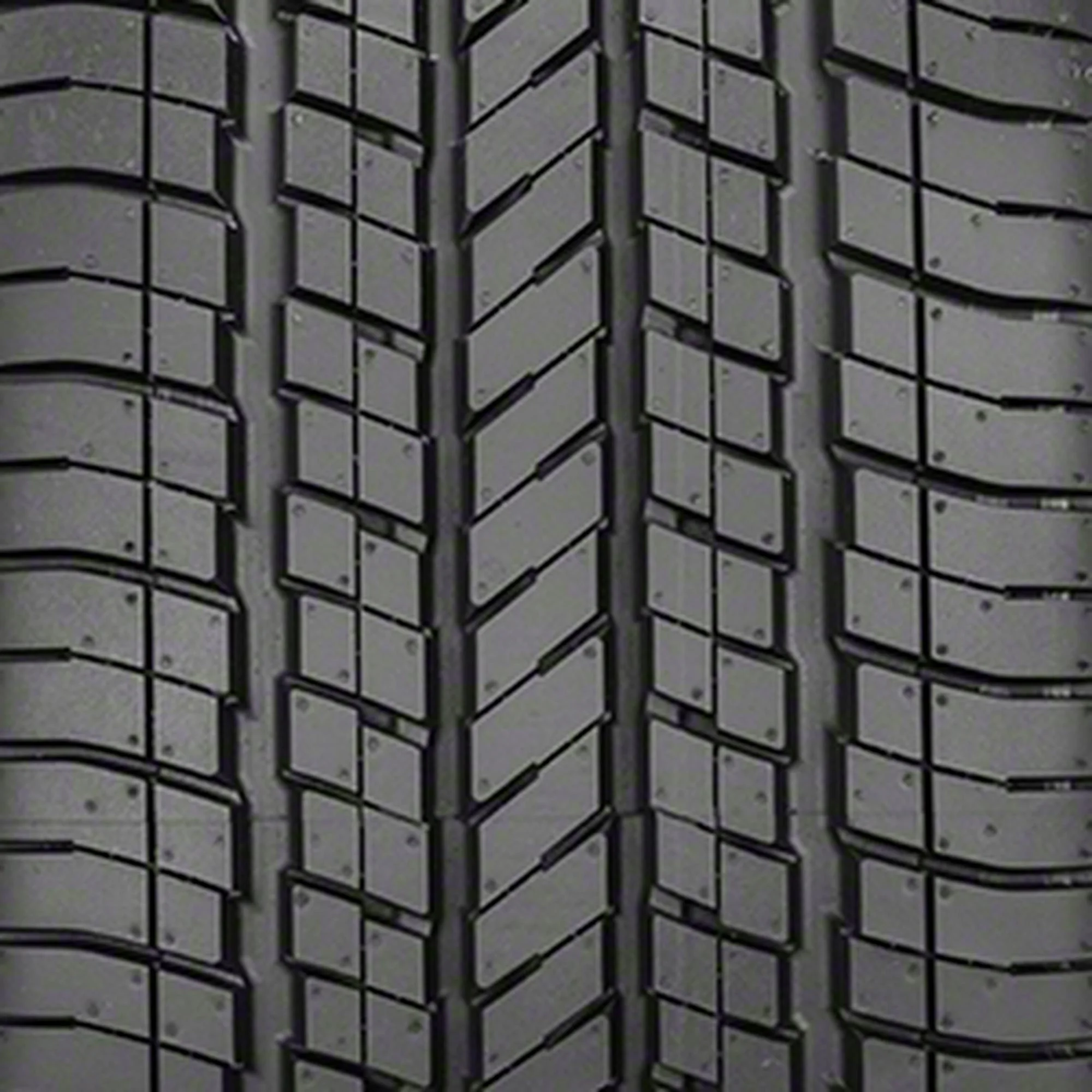 Yokohama Avid S34NV All-Season 225/40R18 92V XL Passenger Tire