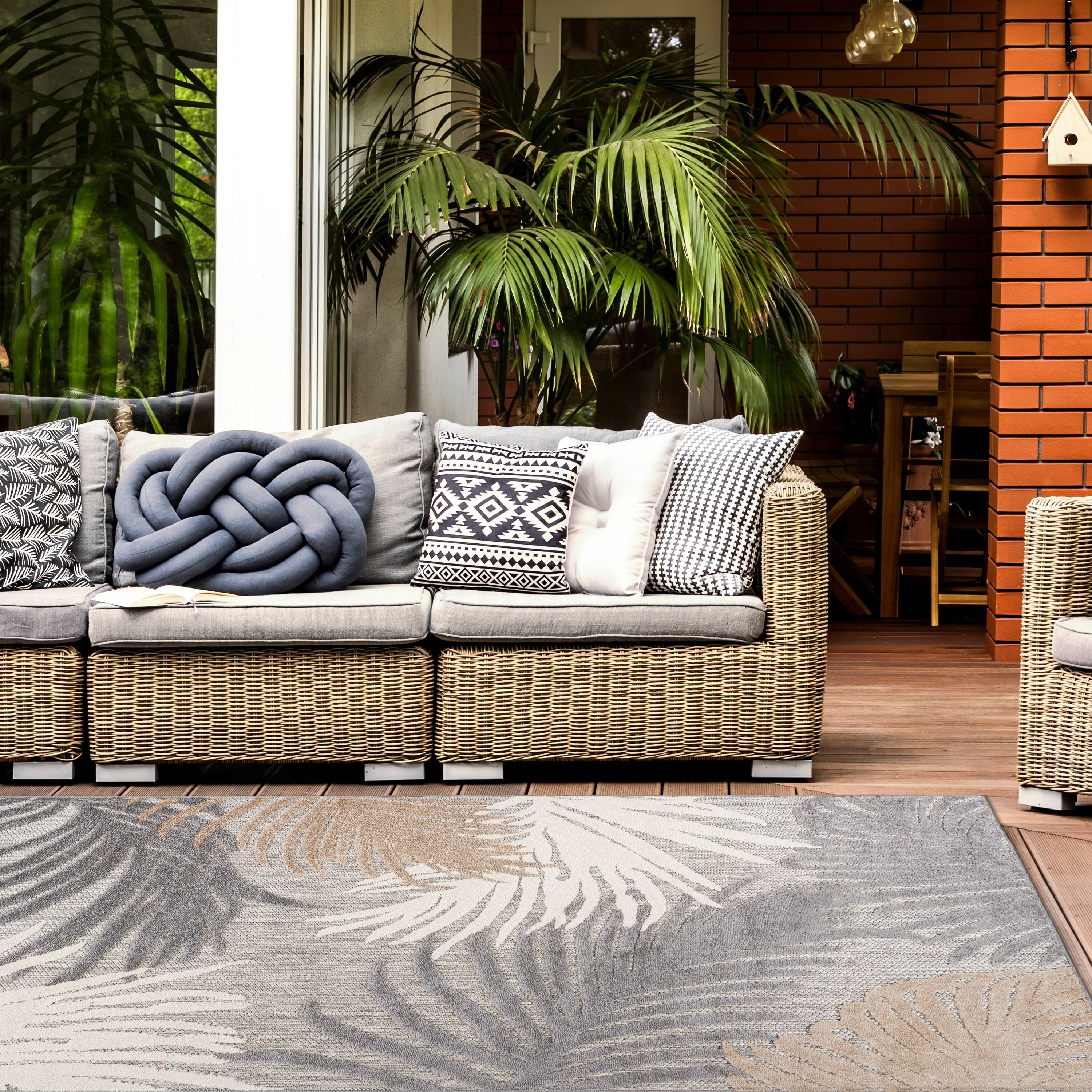 World Rug Gallery Tropical Floral Indoor/Outdoor Area Rug - Gray 5' x 7'