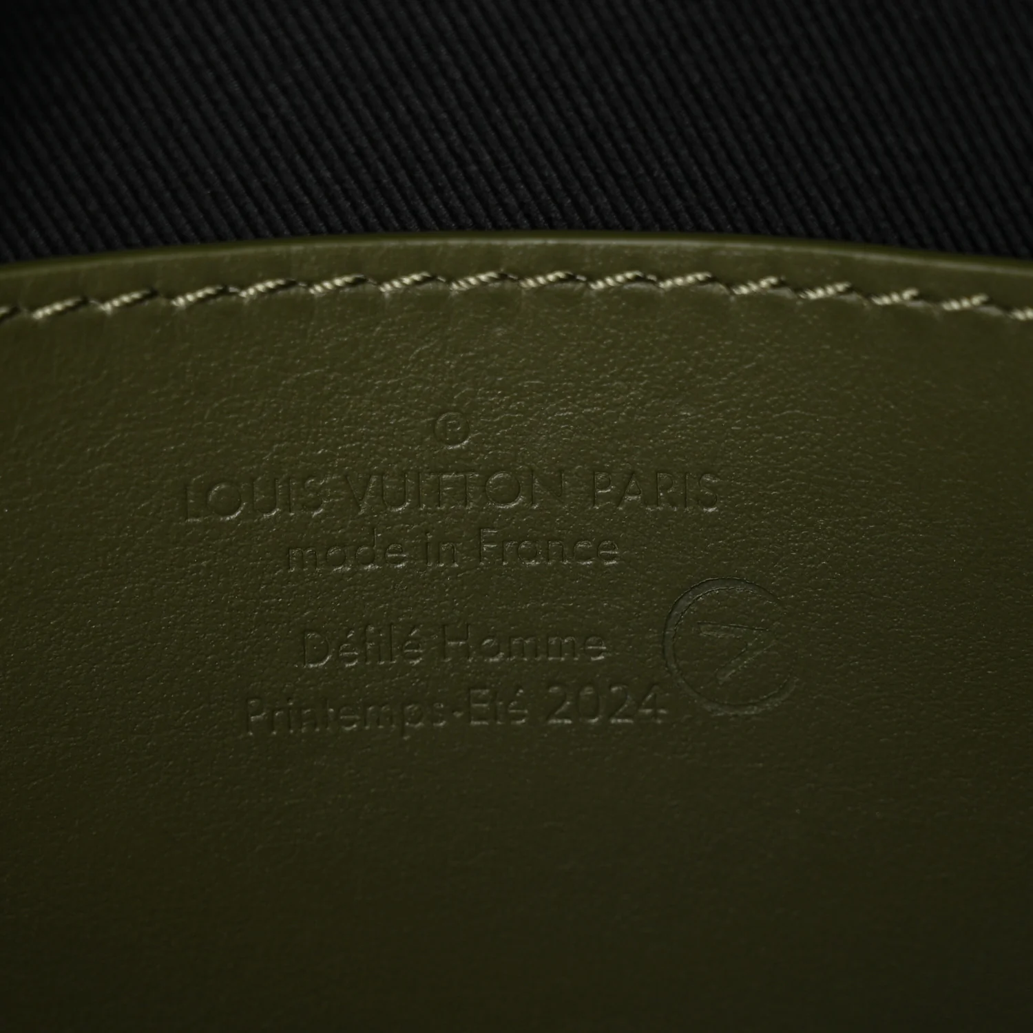 Damoflage LV Trail Wearable Wallet Green
