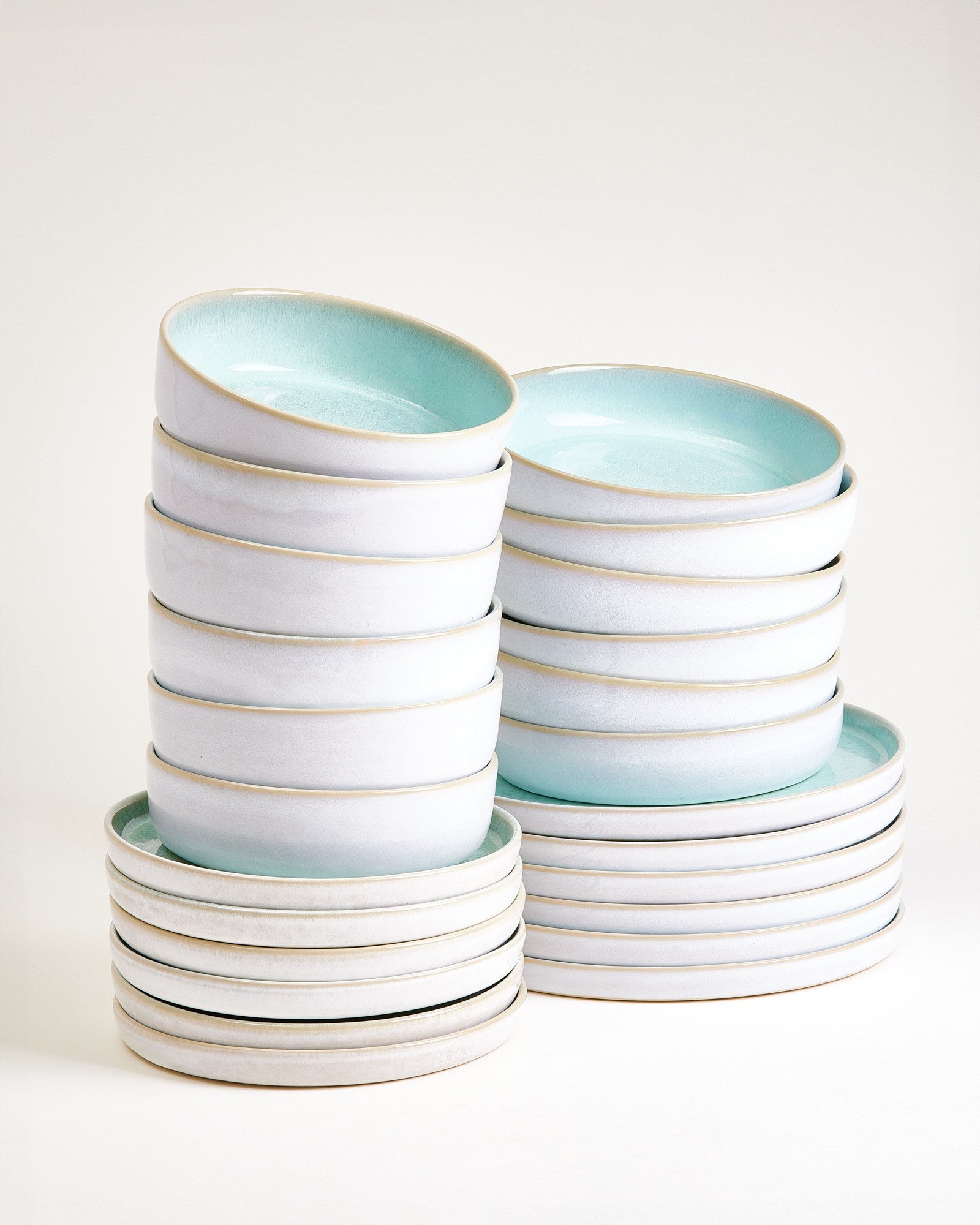 CORDOAMA - TABLEWARE SET MODERN MINT 24 PIECES