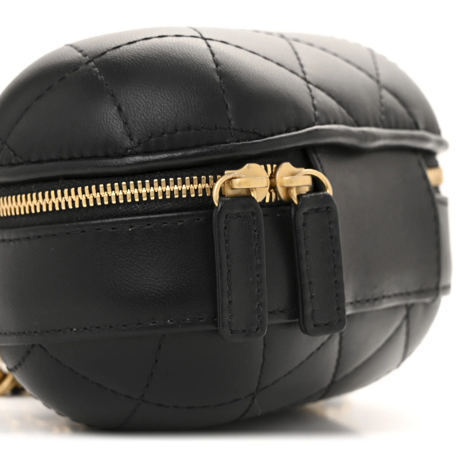 Lambskin Quilted CC Bubble Vanity Case With Chain Black