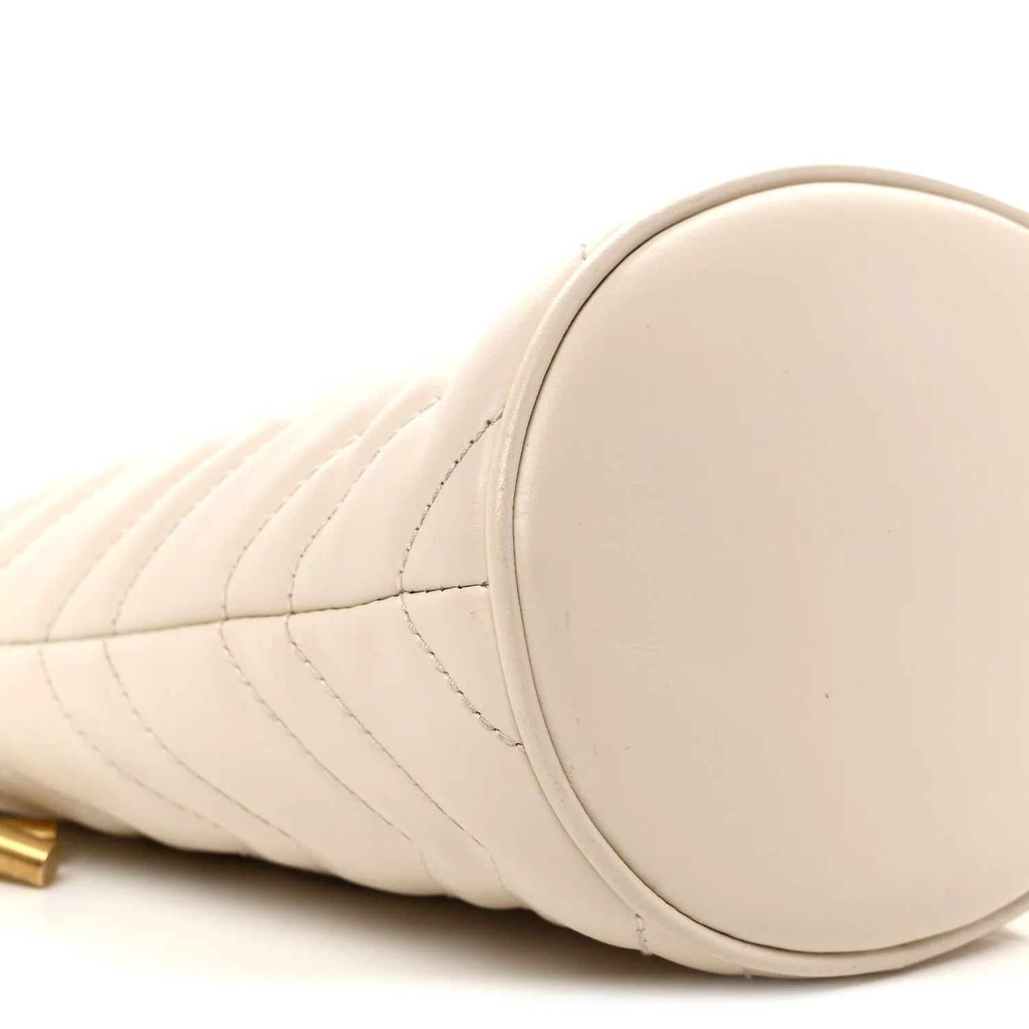 Calfskin Matelasse Mini GG Marmont 2.0 Bucket Bag White
