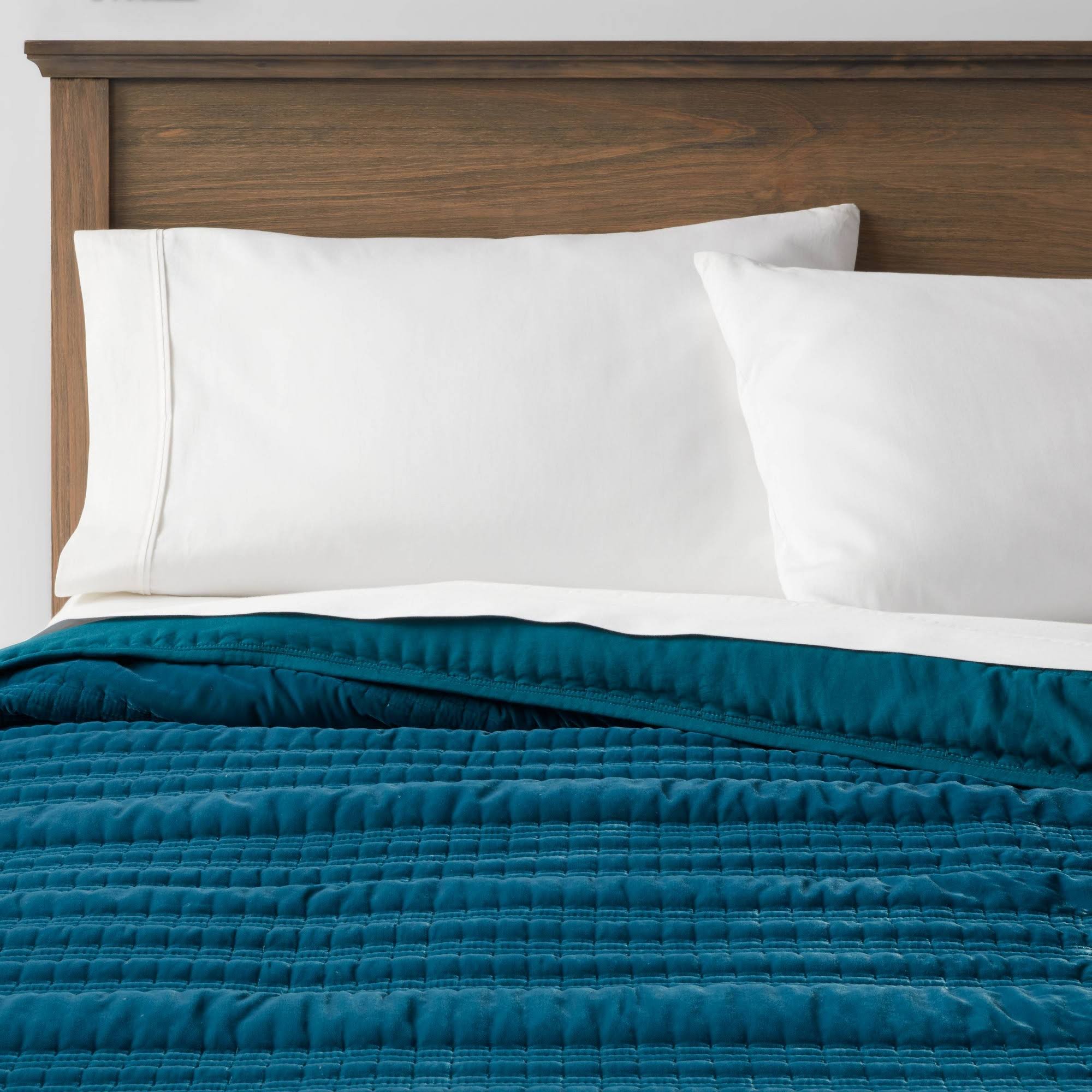 Threshold Lofty Velvet Quilt King Dark Teal Blue. 104in x 92in.