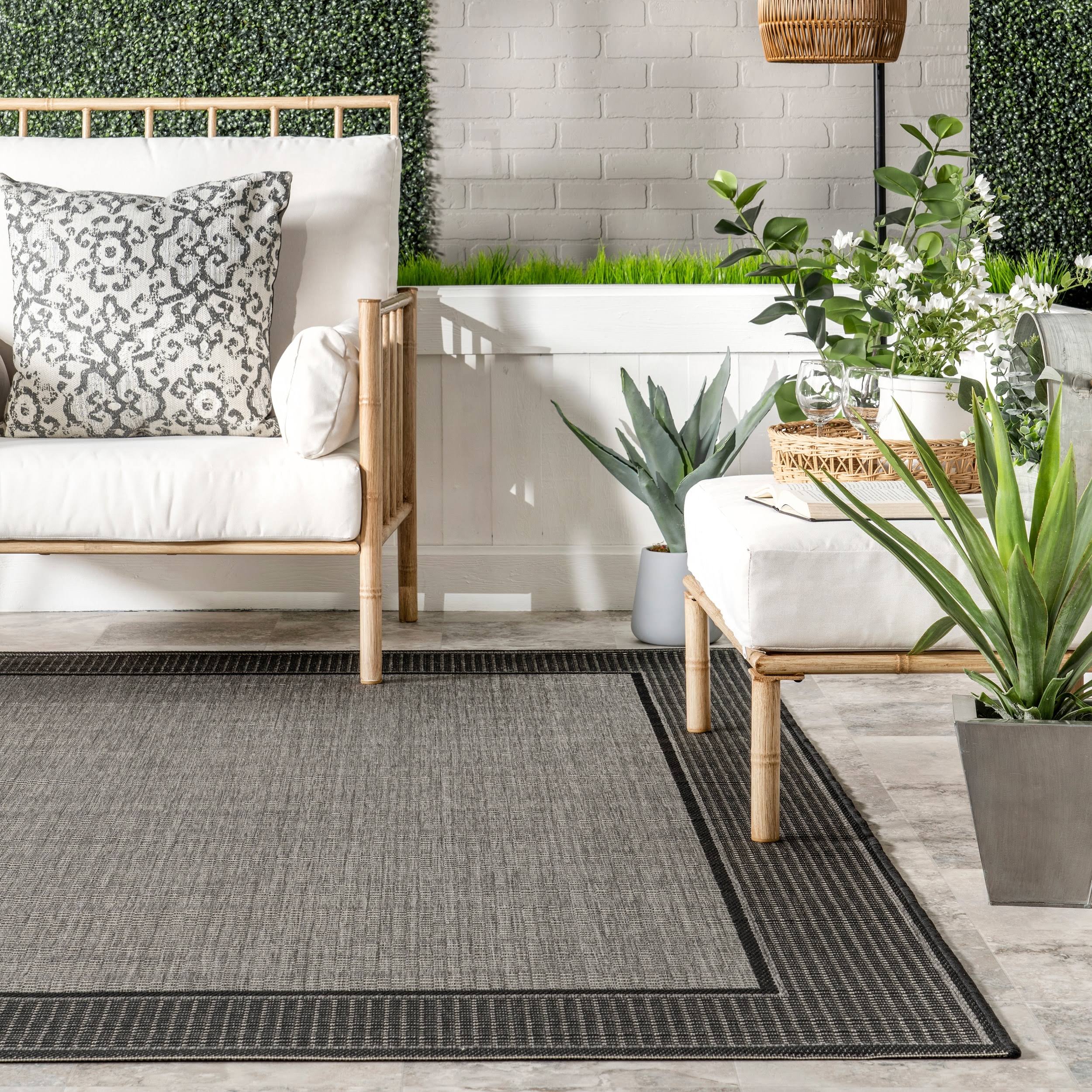 nuLOOM Gris Border Indoor/Outdoor Area Rug - Size: 2' x 12'