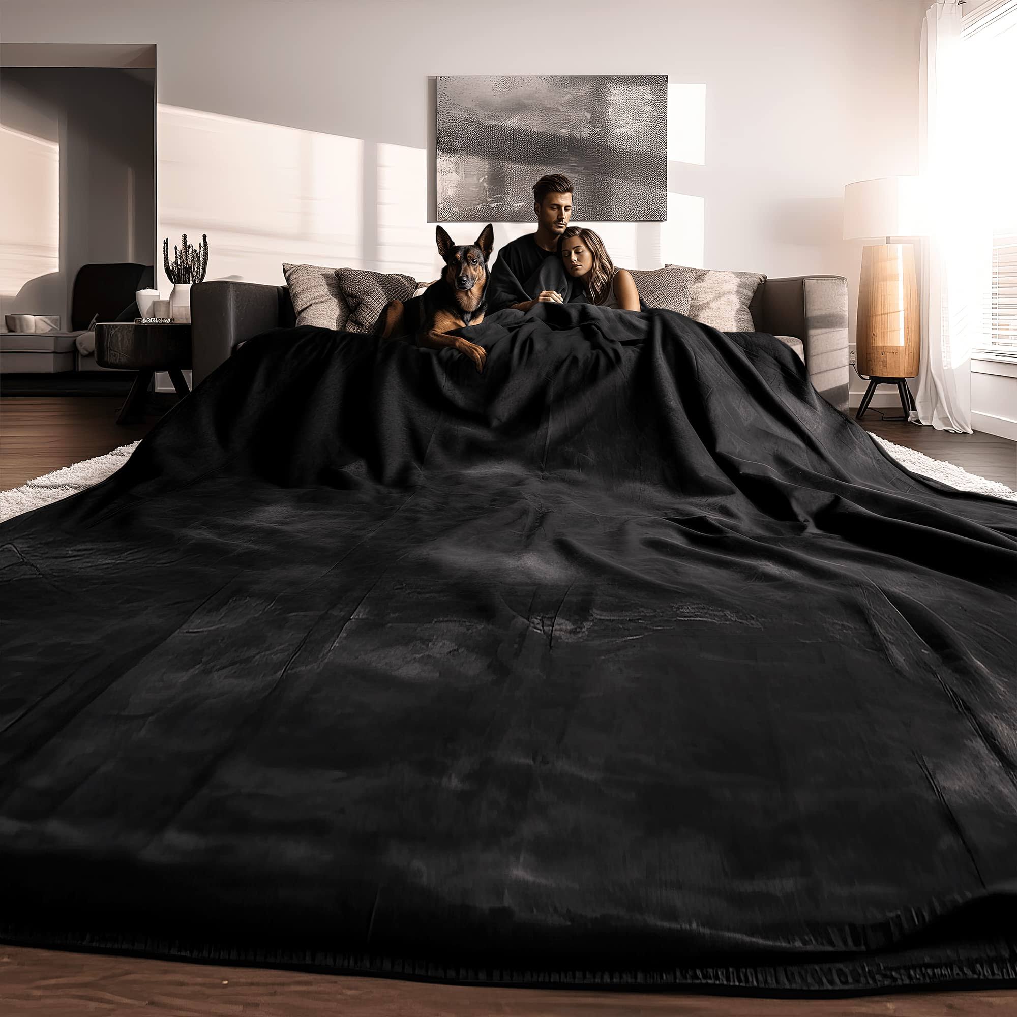 EasyFluffy Extra Large Seamless Blanket for Family & Couples 10' x 10', Black
