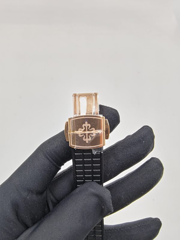 Patek Philippe Aquanaut Jumbo Black dial with diamond bezel Psp6222