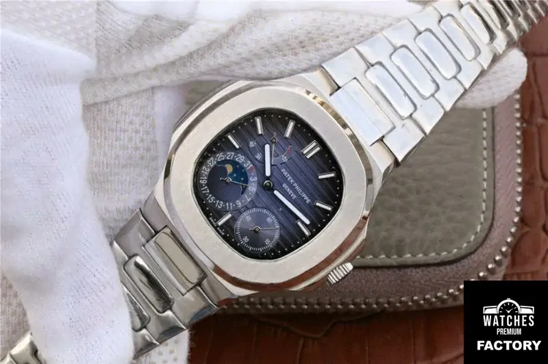 Patek Philippe Nautilus Moonphase 5712 / 1A-001 Blue Dial