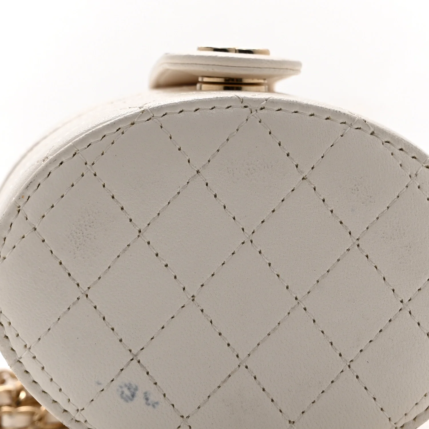 Lambskin Quilted Round Mini Vanity Case With Chain Case With Chain White