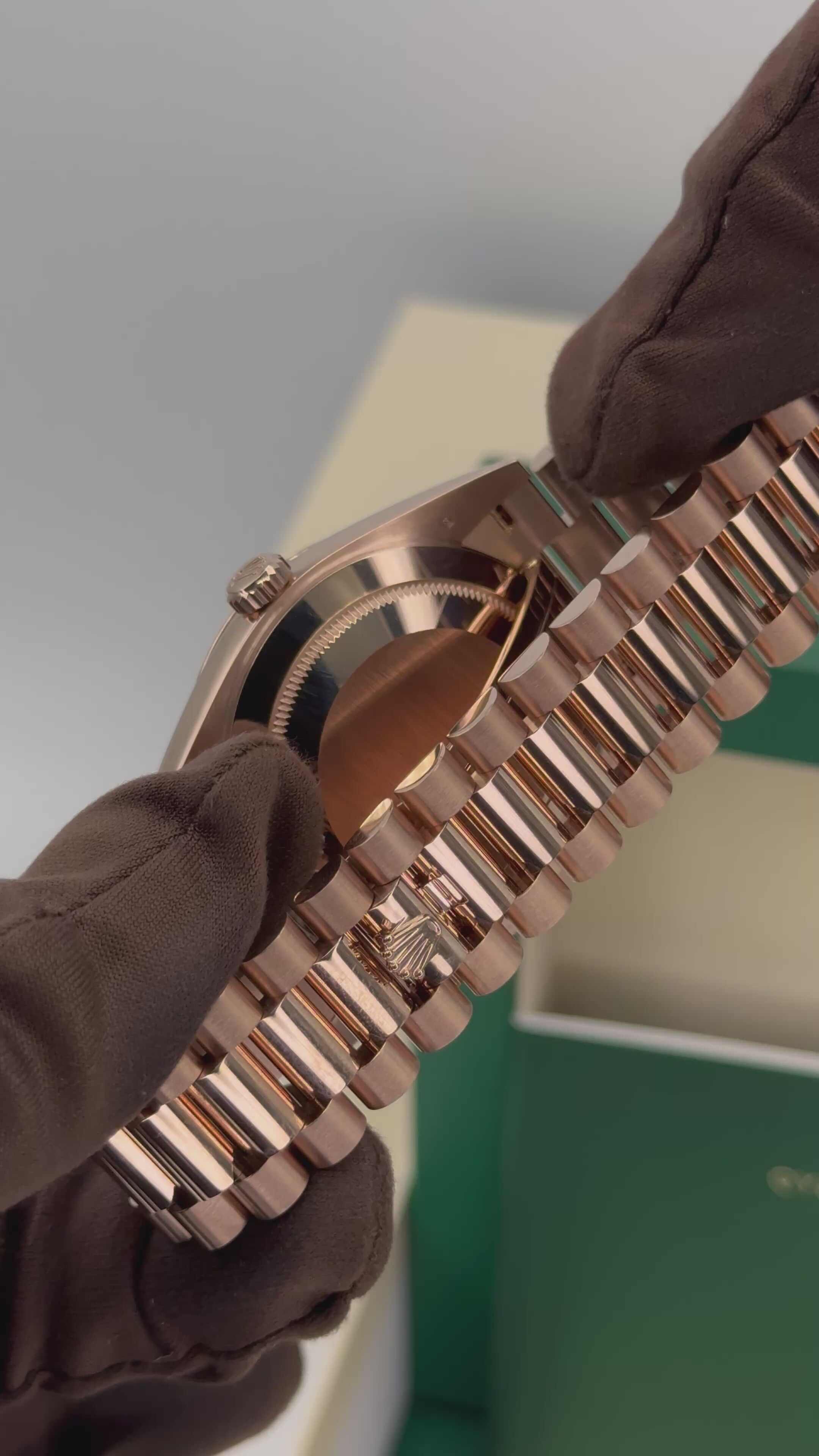 NEW 2024 ロレックス デイデイト 40mm 228235 ローズゴールド MOP ダイヤ文字盤Rolex