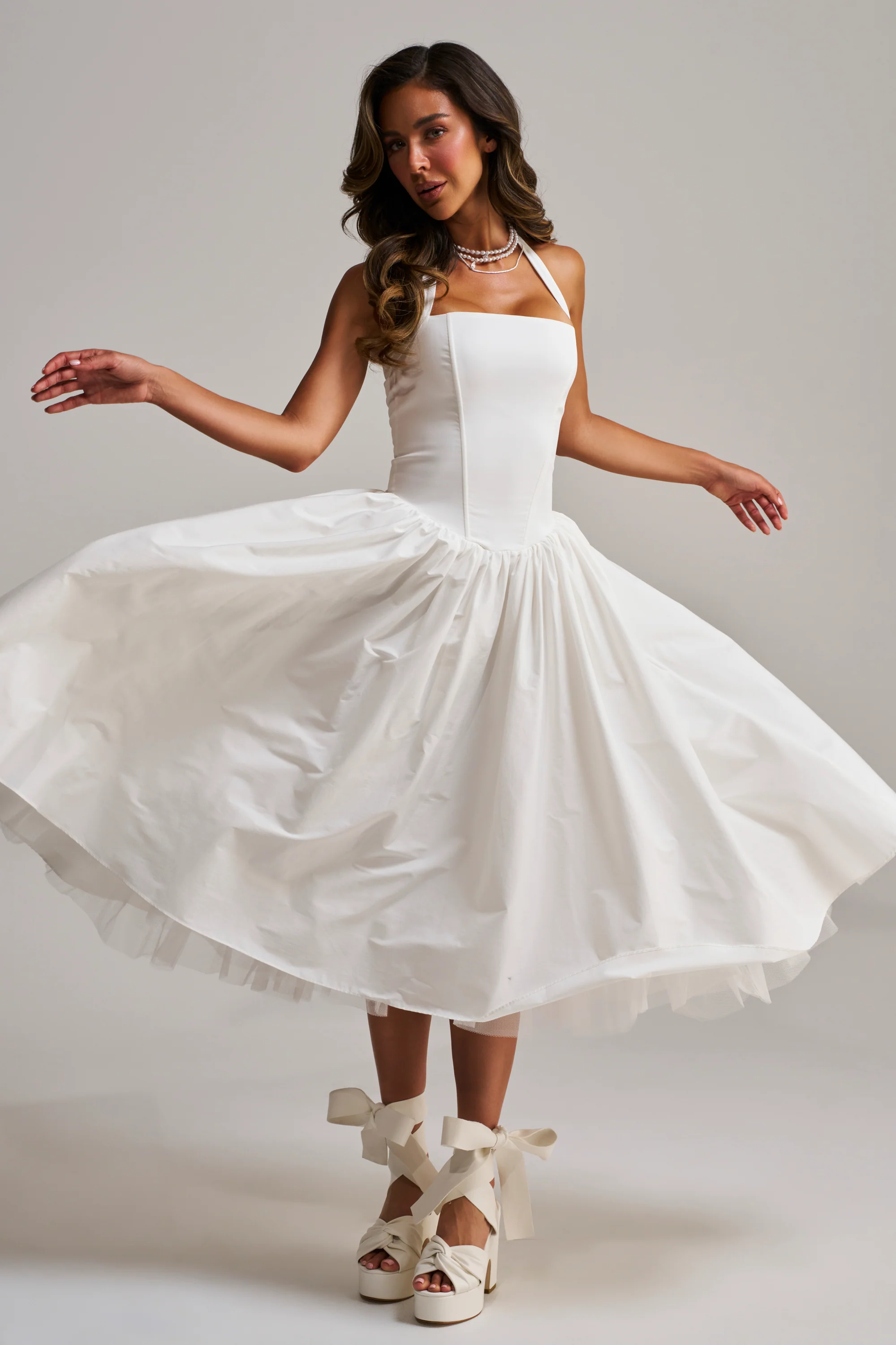 SUNDAY AFTERNOON POPLIN MIDI DRESS IN WHITE - Akira Store