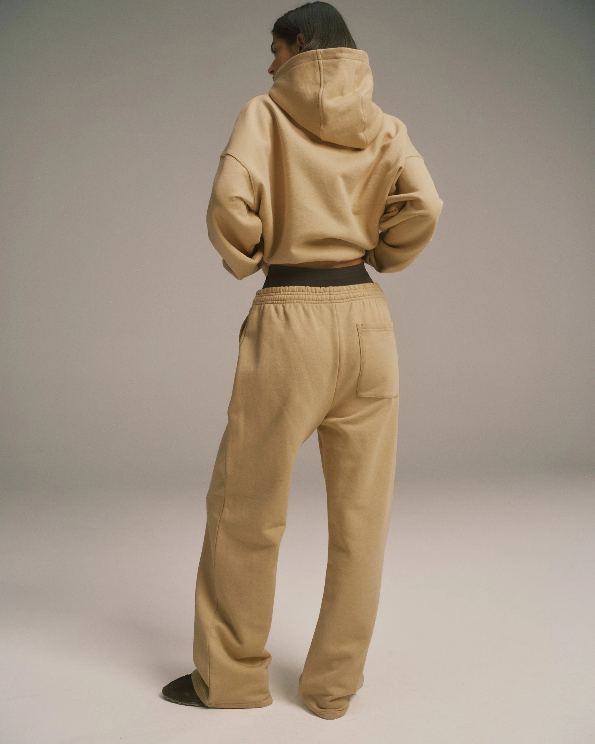 Signature Straight Leg Sweatpants - Caramel Beige