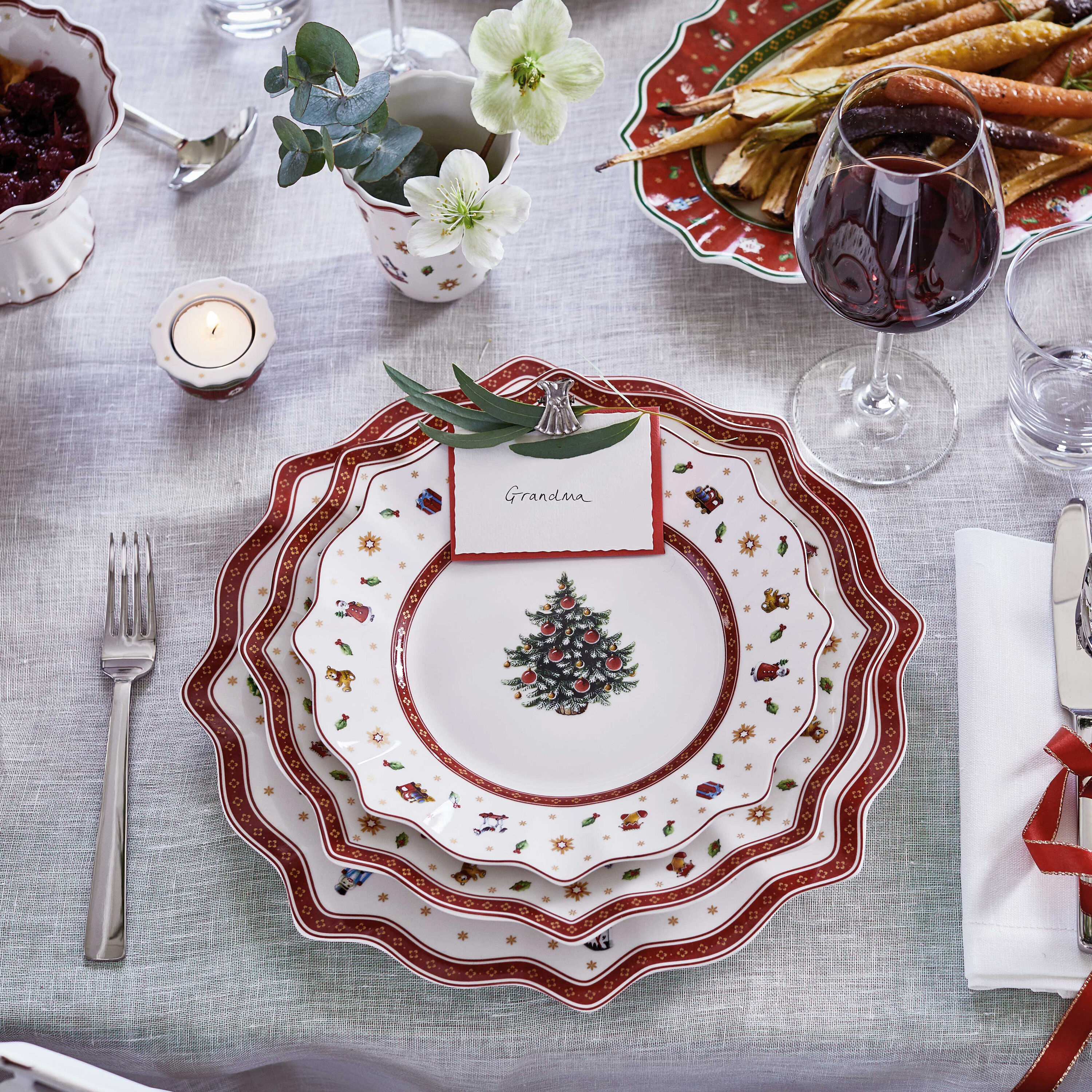 Toy's Delight Dinner plate - Red, 11.2'', Premium Porcelain