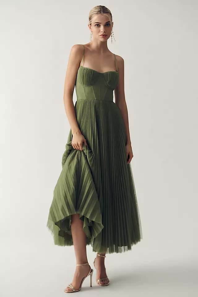 Claire | La Robe en Tulle Plissé Asymétrique