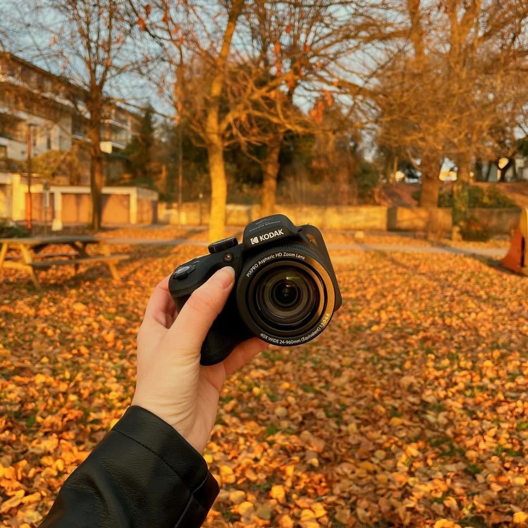 Kodak PIXPRO AZ405-BK 20MP Digital Camera  40X Zoom  24mm Wide Angle Lens  Image Stabilization  1080p Full HD Video  3
