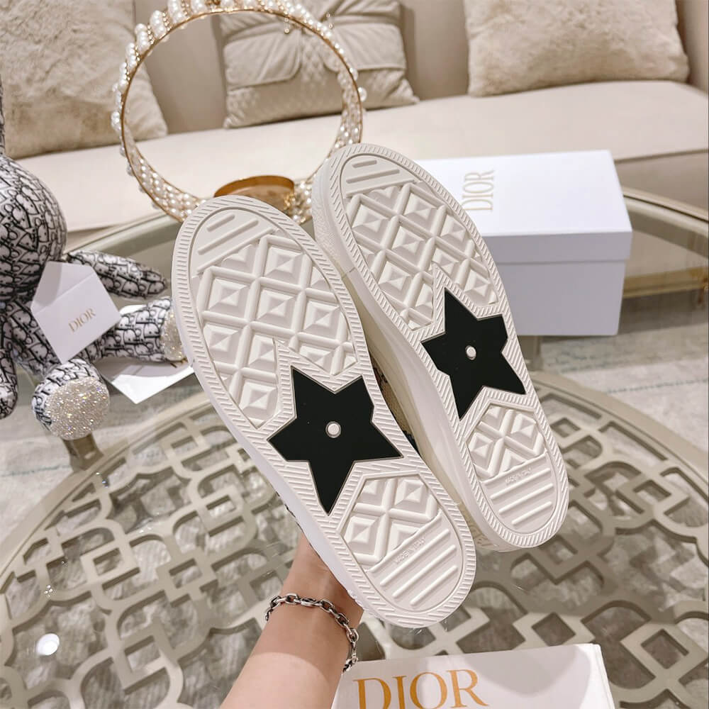 WALK N DIOR SNEAKER