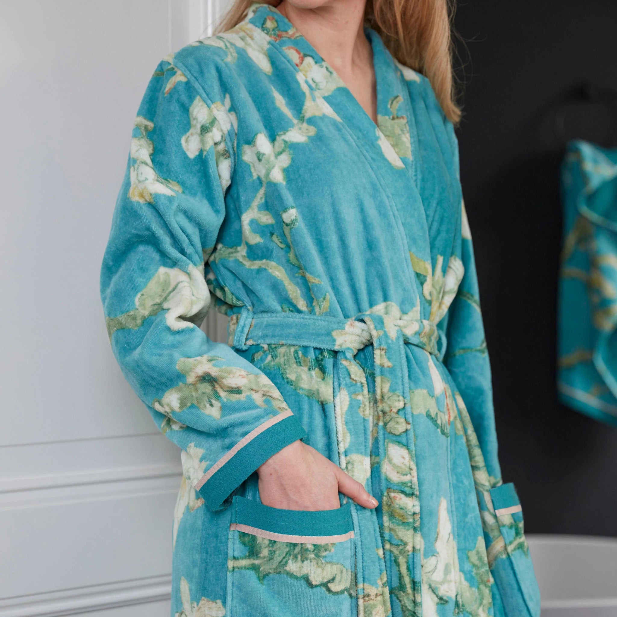 Beddinghouse x Van Gogh Museum Blossom Badjas - Blauw - XS