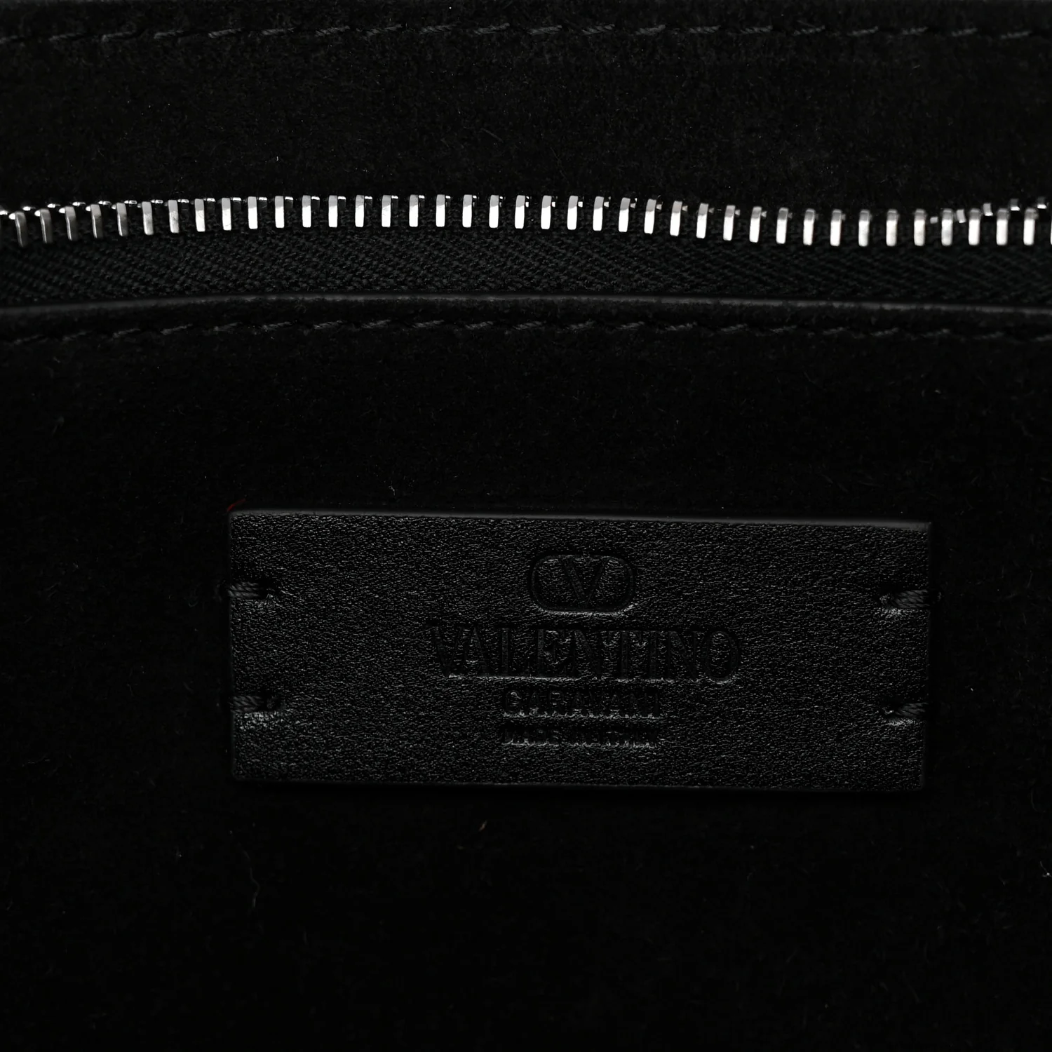Calfskin Vlogo Medium Locker Tote Black