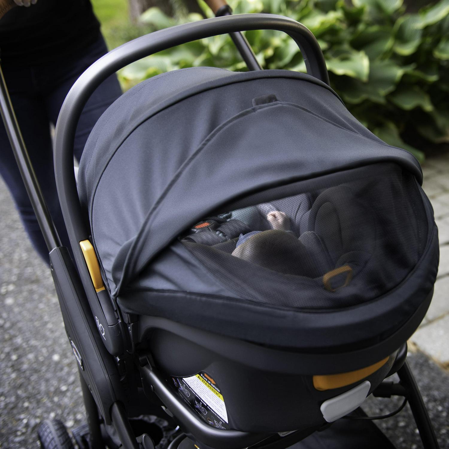 Chicco Fit2 Adapt Infant & Toddler Car Seat - Ember (Black). New